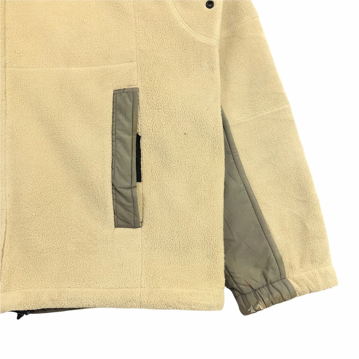Tommy Hilfiger Vintage Tommy Hilfiger Fleece Sweater Hoodie Embossed Logo Size US XL / EU 56 / 4 - 4 Thumbnail