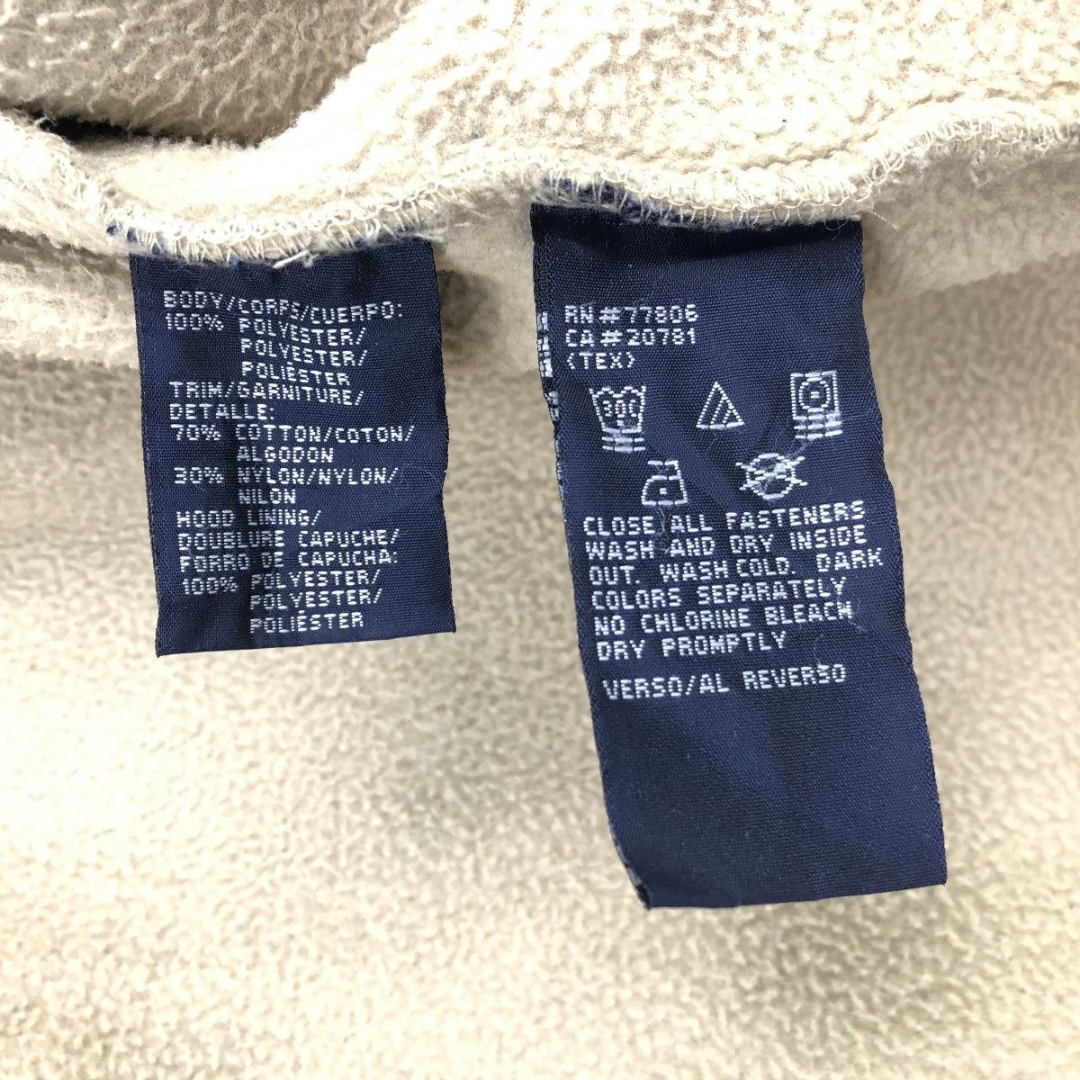 Tommy Hilfiger Vintage Tommy Hilfiger Fleece Sweater Hoodie Embossed Logo Size US XL / EU 56 / 4 - 12 Thumbnail