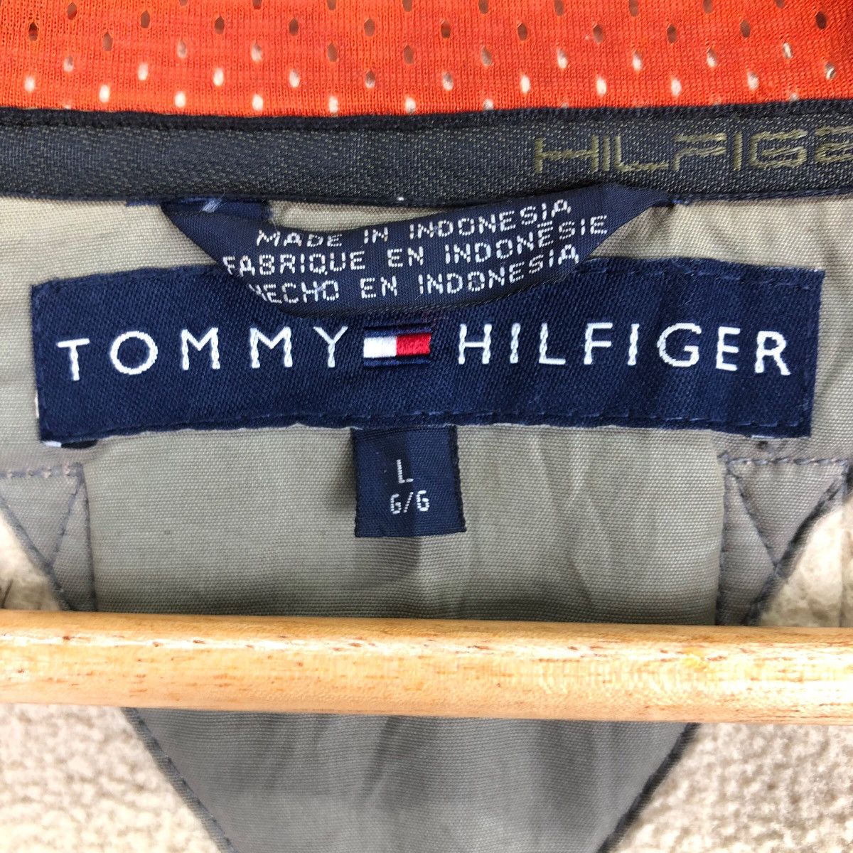 Tommy Hilfiger Vintage Tommy Hilfiger Fleece Sweater Hoodie Embossed Logo Size US XL / EU 56 / 4 - 11 Thumbnail