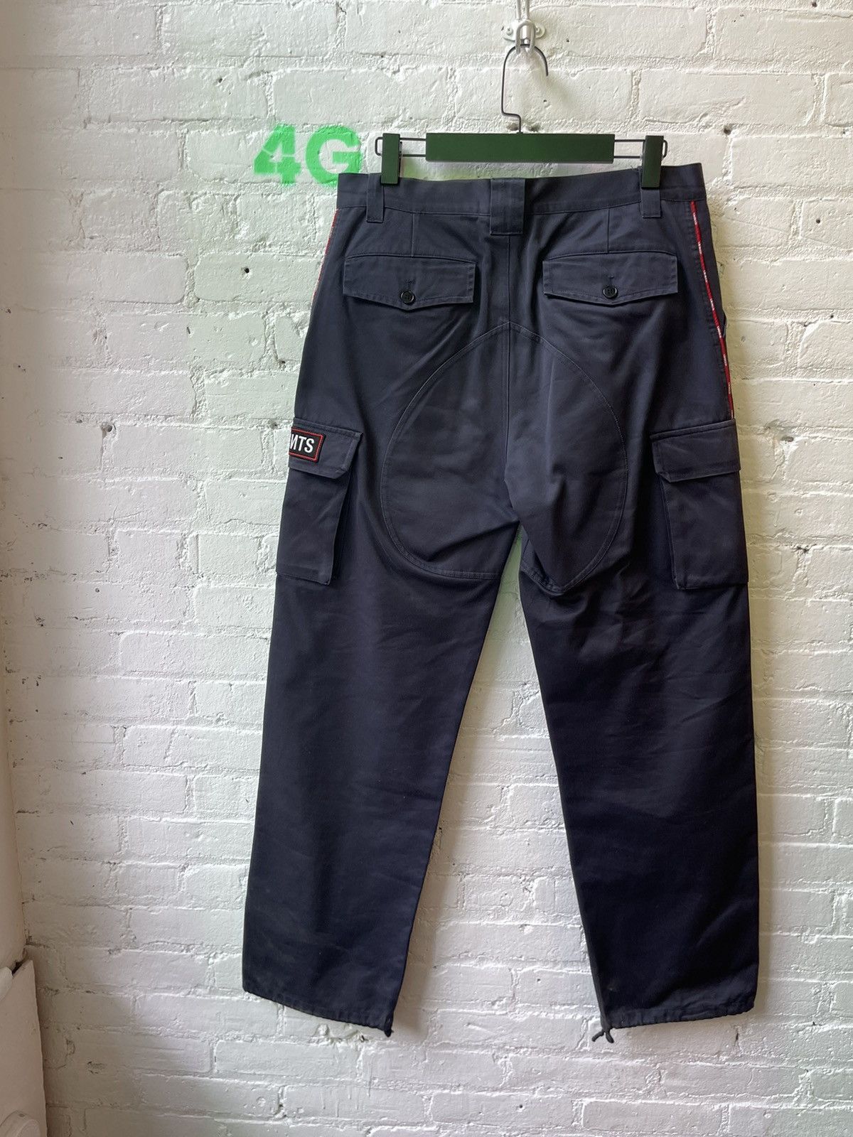 Vetements VETEMENTS OFFICE PANTS LARGE 4Gseller Size US 32 / EU 48 - 9 Thumbnail