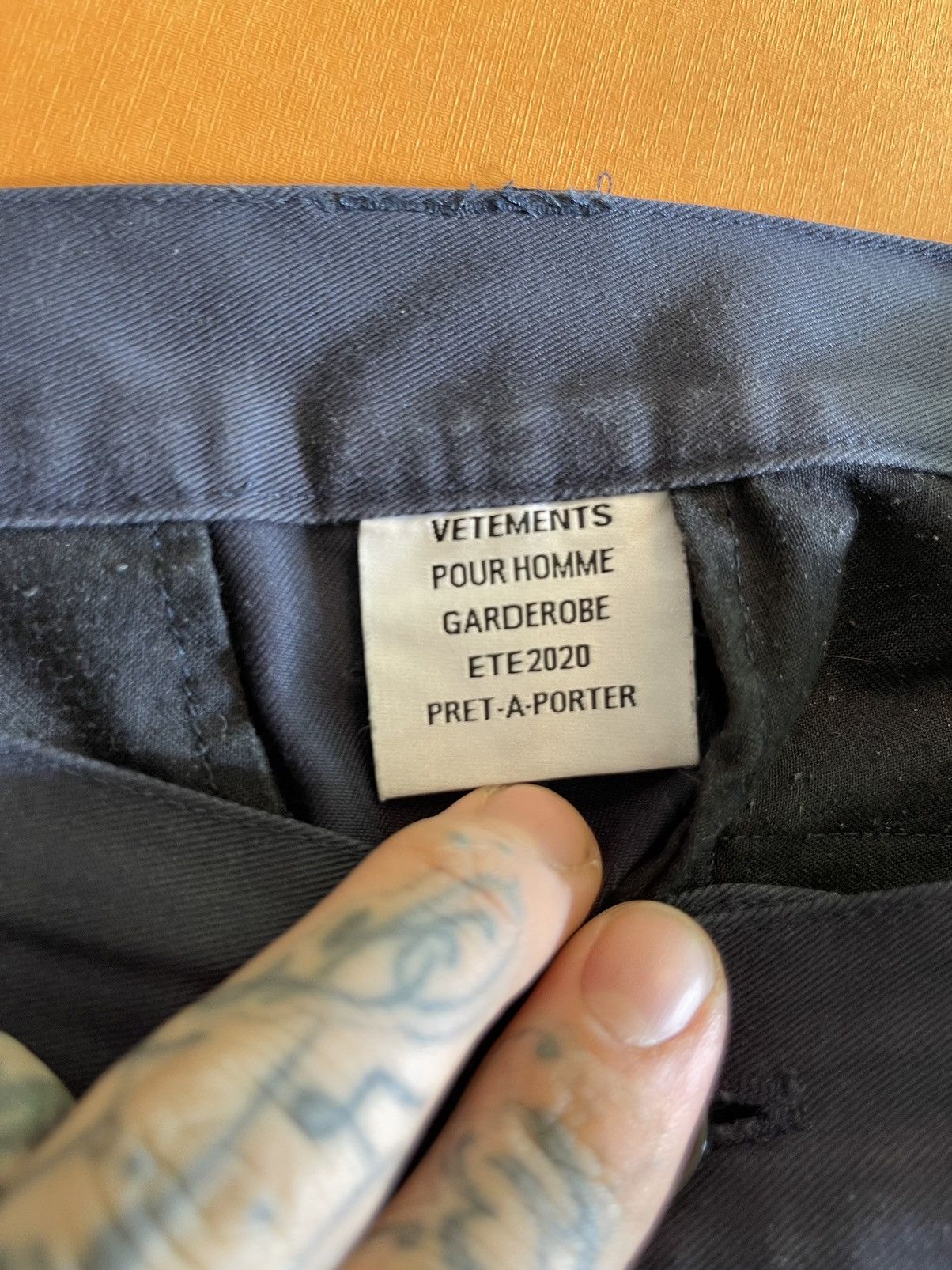 Vetements VETEMENTS OFFICE PANTS LARGE 4Gseller Size US 32 / EU 48 - 12 Thumbnail