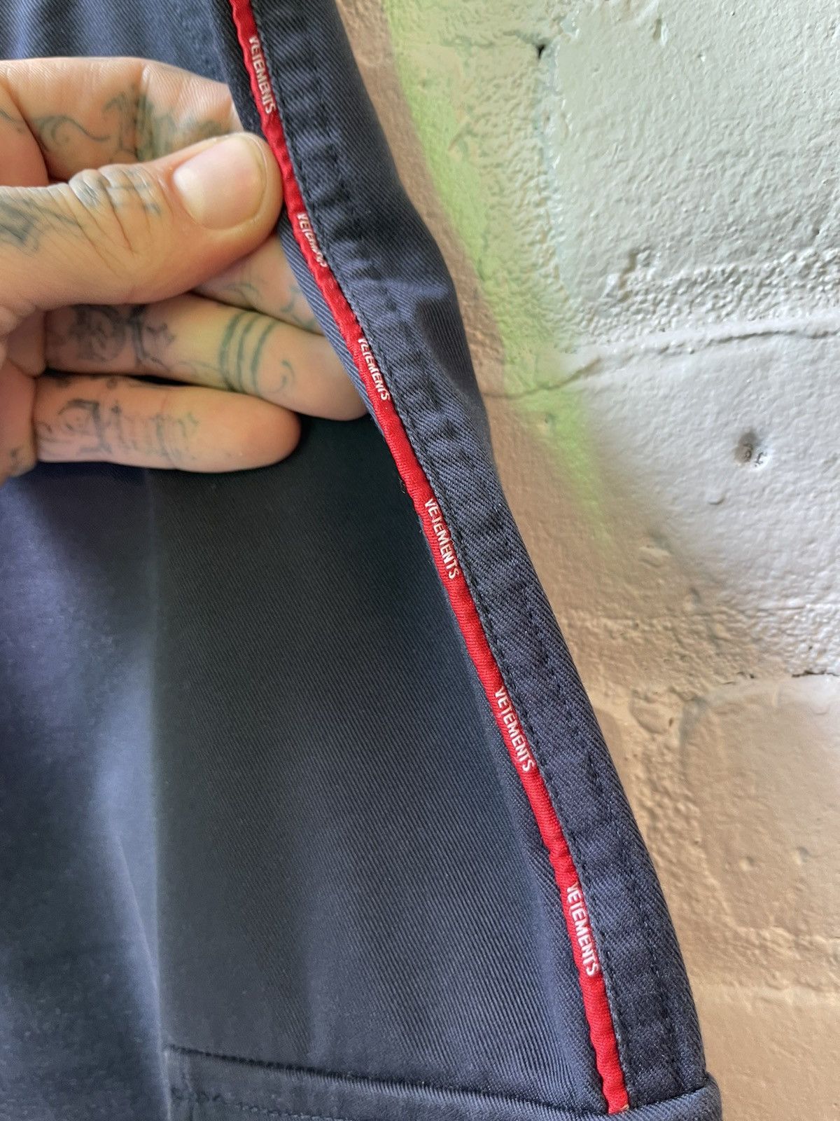Vetements VETEMENTS OFFICE PANTS LARGE 4Gseller Size US 32 / EU 48 - 3 Thumbnail