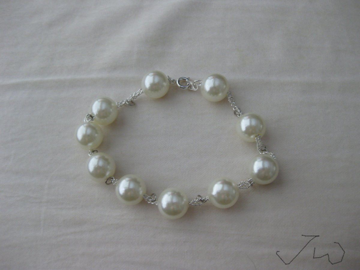 Handmade Freshwater pearl beads chain Bracelet Size ONE SIZE - 1 Thumbnail