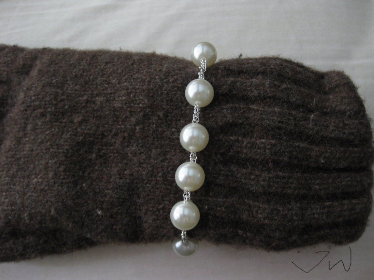 Handmade Freshwater pearl beads chain Bracelet Size ONE SIZE - 3 Thumbnail