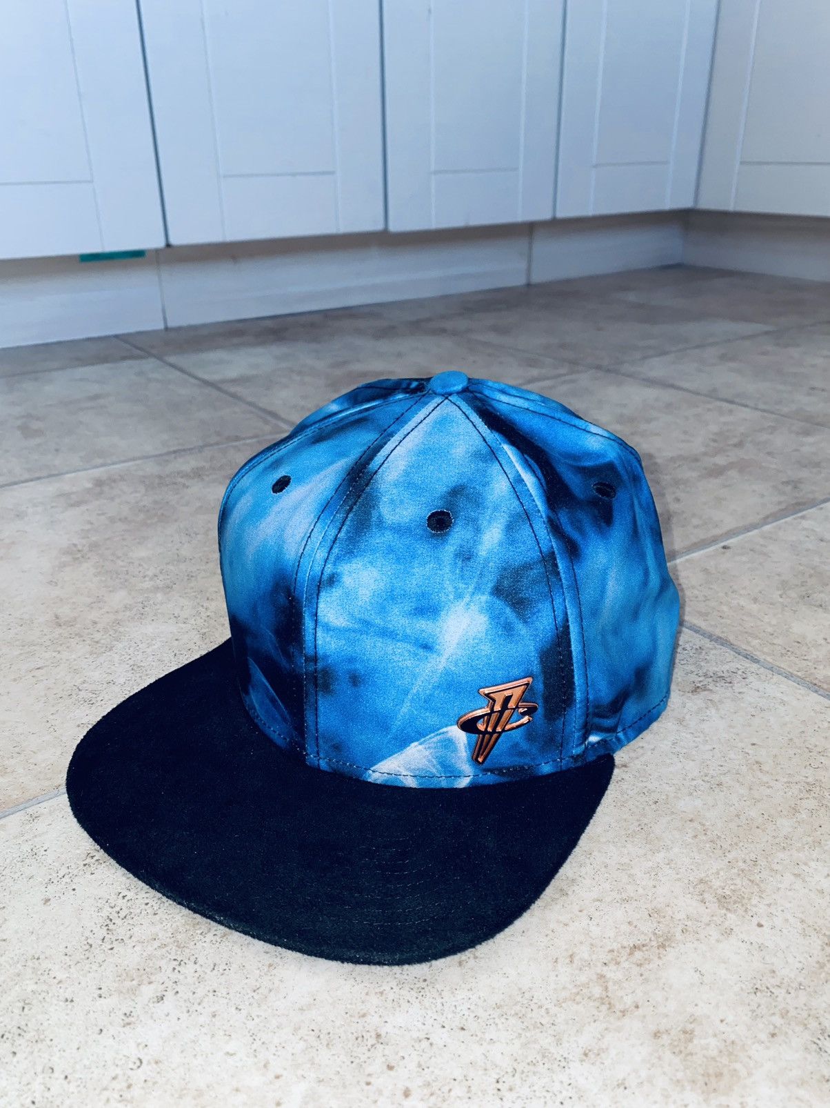 Jordan Brand × Supreme Tie Dye MLB Cap Carhartt Tn Size ONE SIZE - 5 Thumbnail