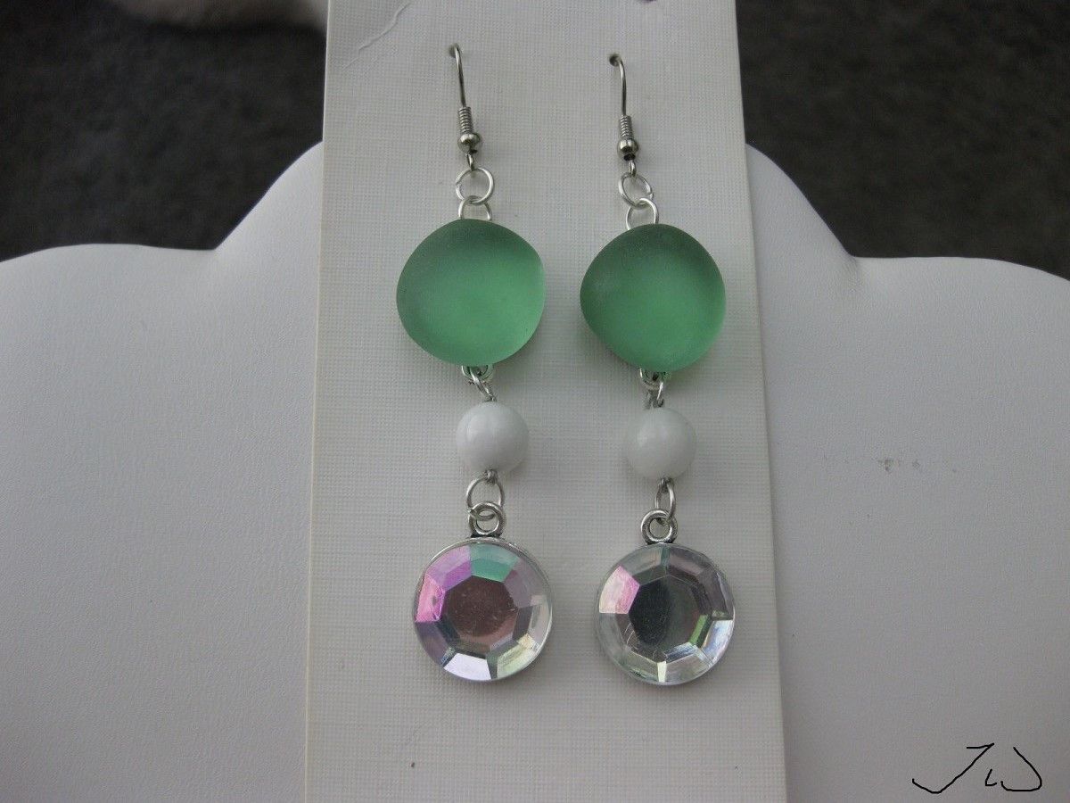 Handmade Green Glass Drop Dangle Earrings With big CZ Size ONE SIZE - 1 Thumbnail