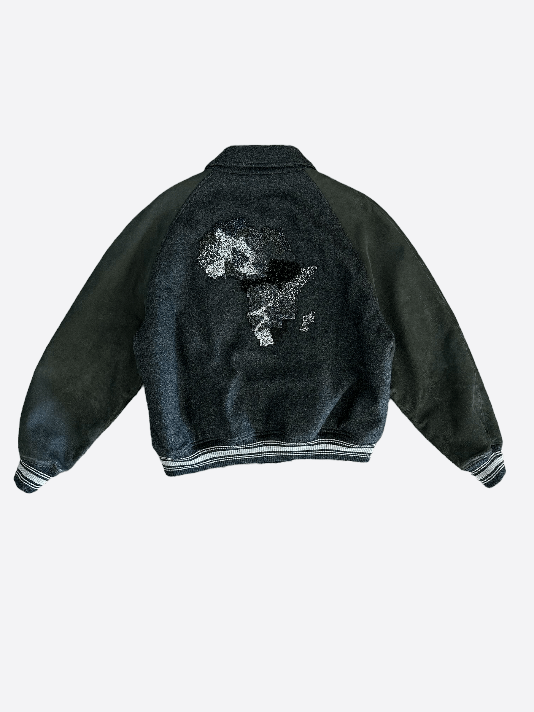 Louis Vuitton Louis Vuitton Grey Africa Embroidered Bomber Jacket Size US M / EU 48-50 / 2 - 2 Thumbnail