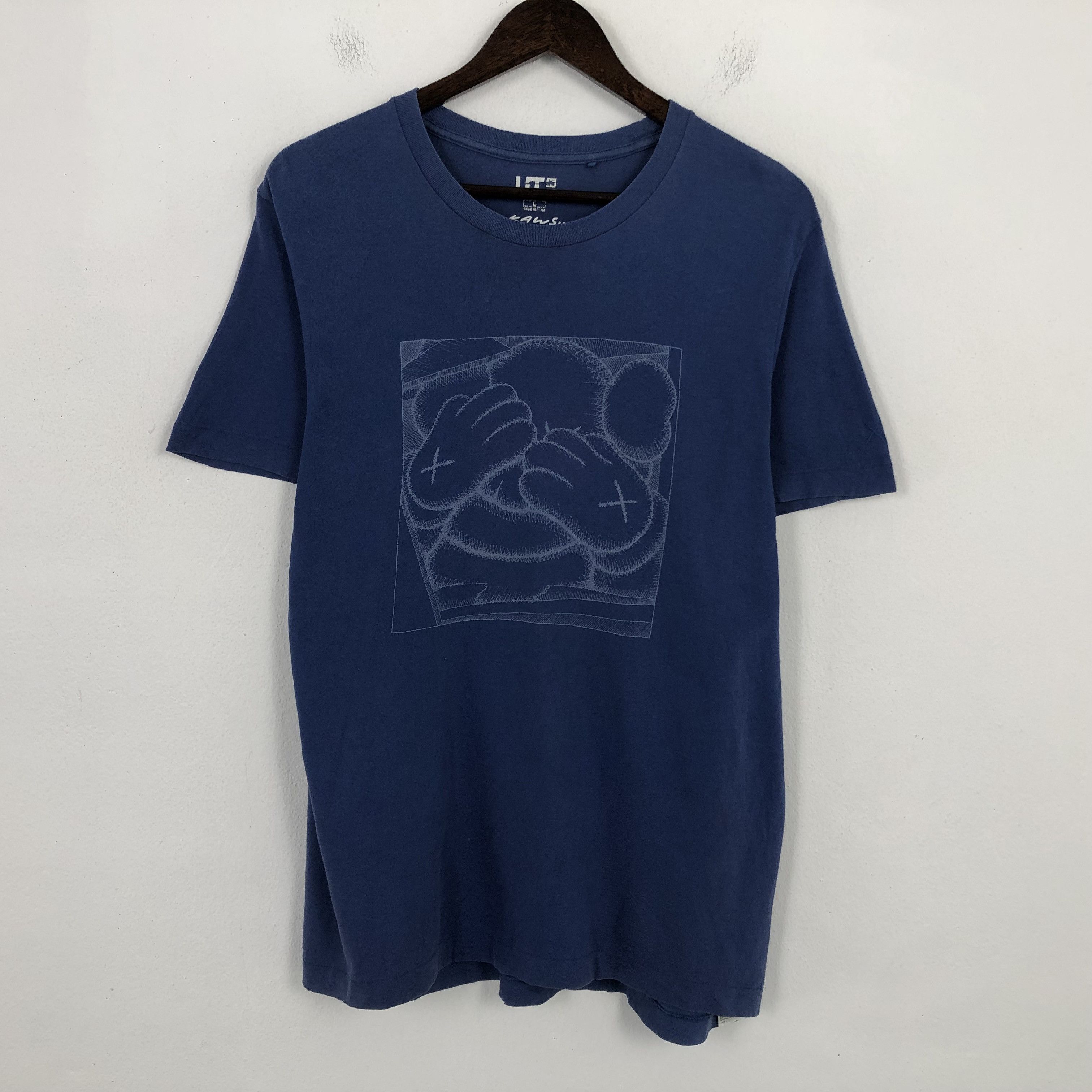 Kaws × Vintage Vintage Kaws Big Logo Design Tshirt Size US M / EU 48-50 / 2 - 1 Thumbnail