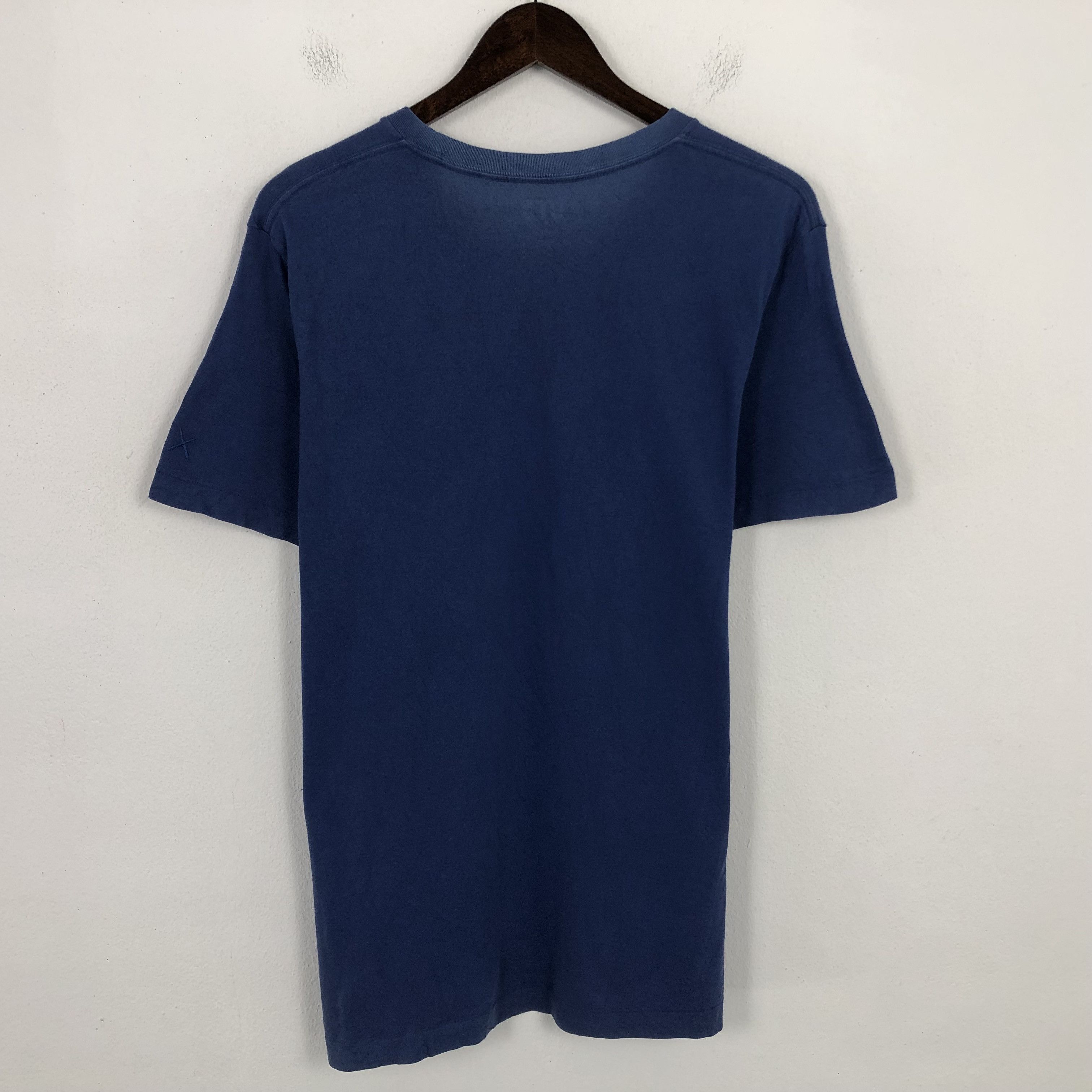 Kaws × Vintage Vintage Kaws Big Logo Design Tshirt Size US M / EU 48-50 / 2 - 3 Thumbnail