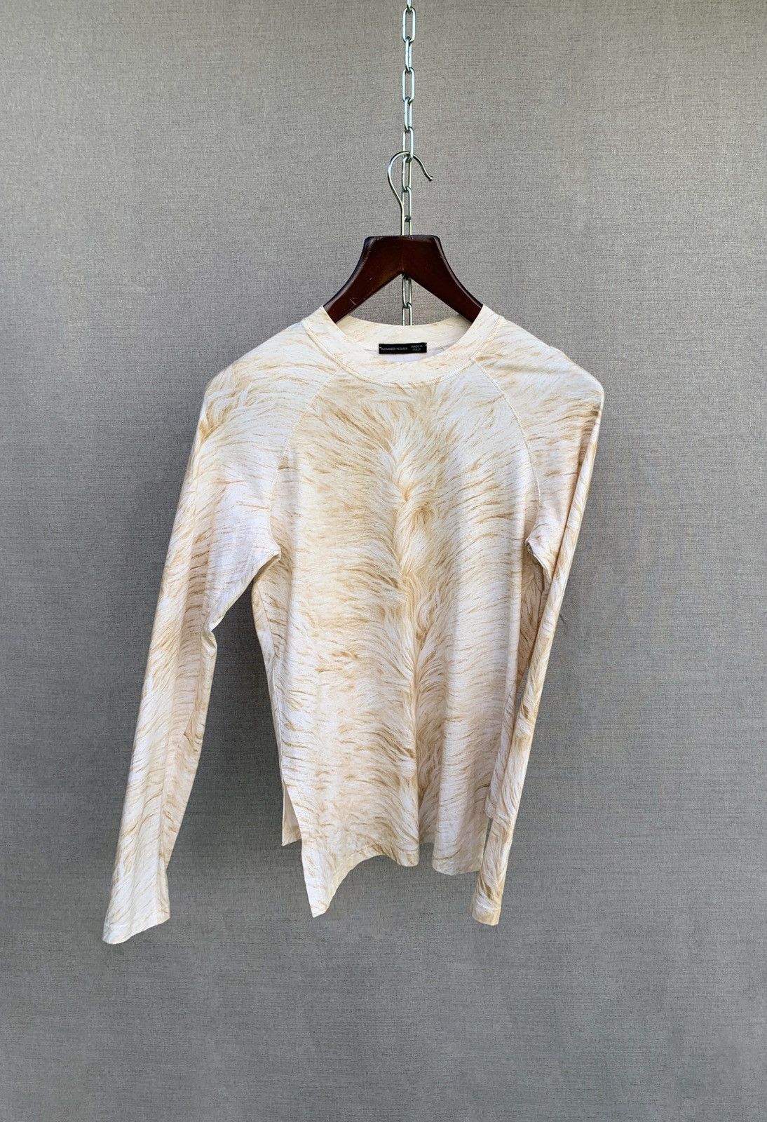 Alexander McQueen 90s Alexander McQueen fur graphic long sleeve shirt Size US M / EU 48-50 / 2 - 3 Thumbnail