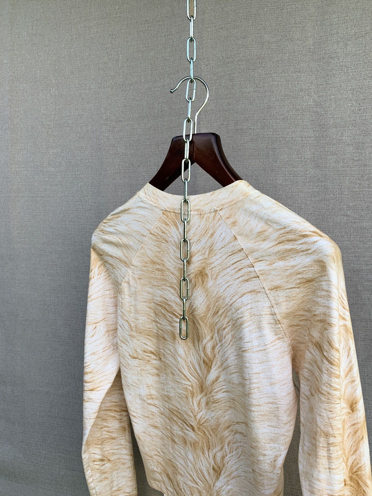 Alexander McQueen 90s Alexander McQueen fur graphic long sleeve shirt Size US M / EU 48-50 / 2 - 6 Thumbnail