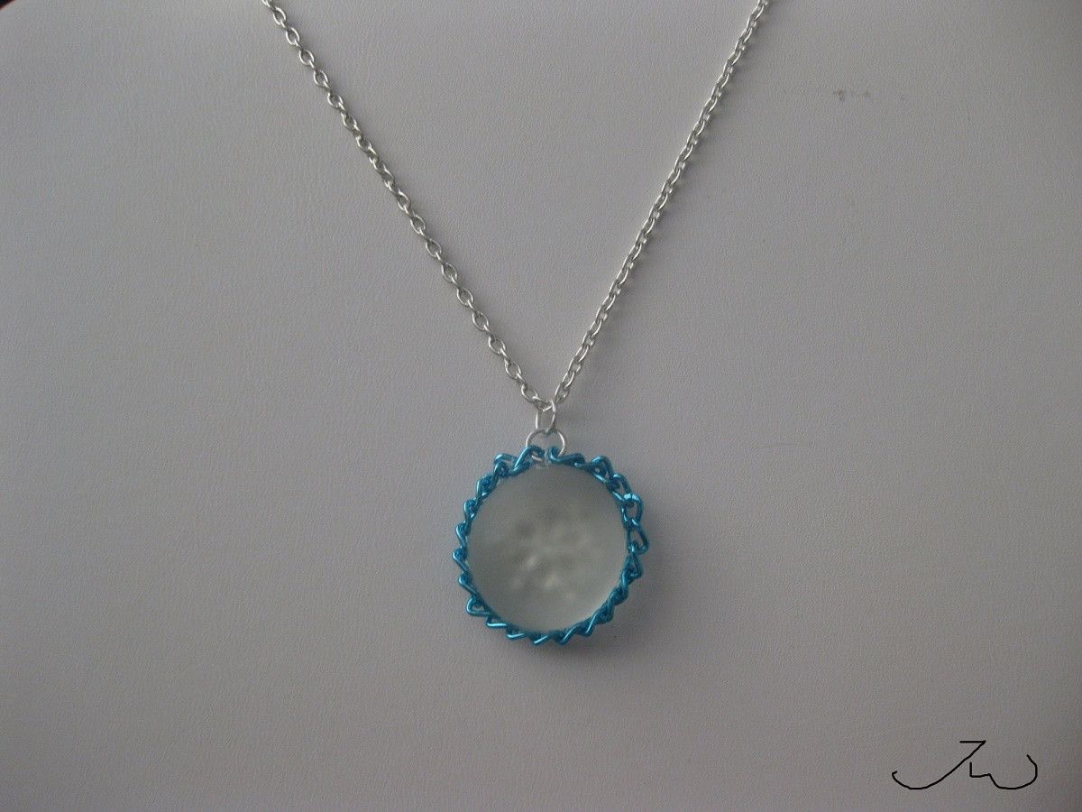 Handmade Frozen Snowflake Round Glass Drop Chain Necklace Size ONE SIZE - 1 Thumbnail