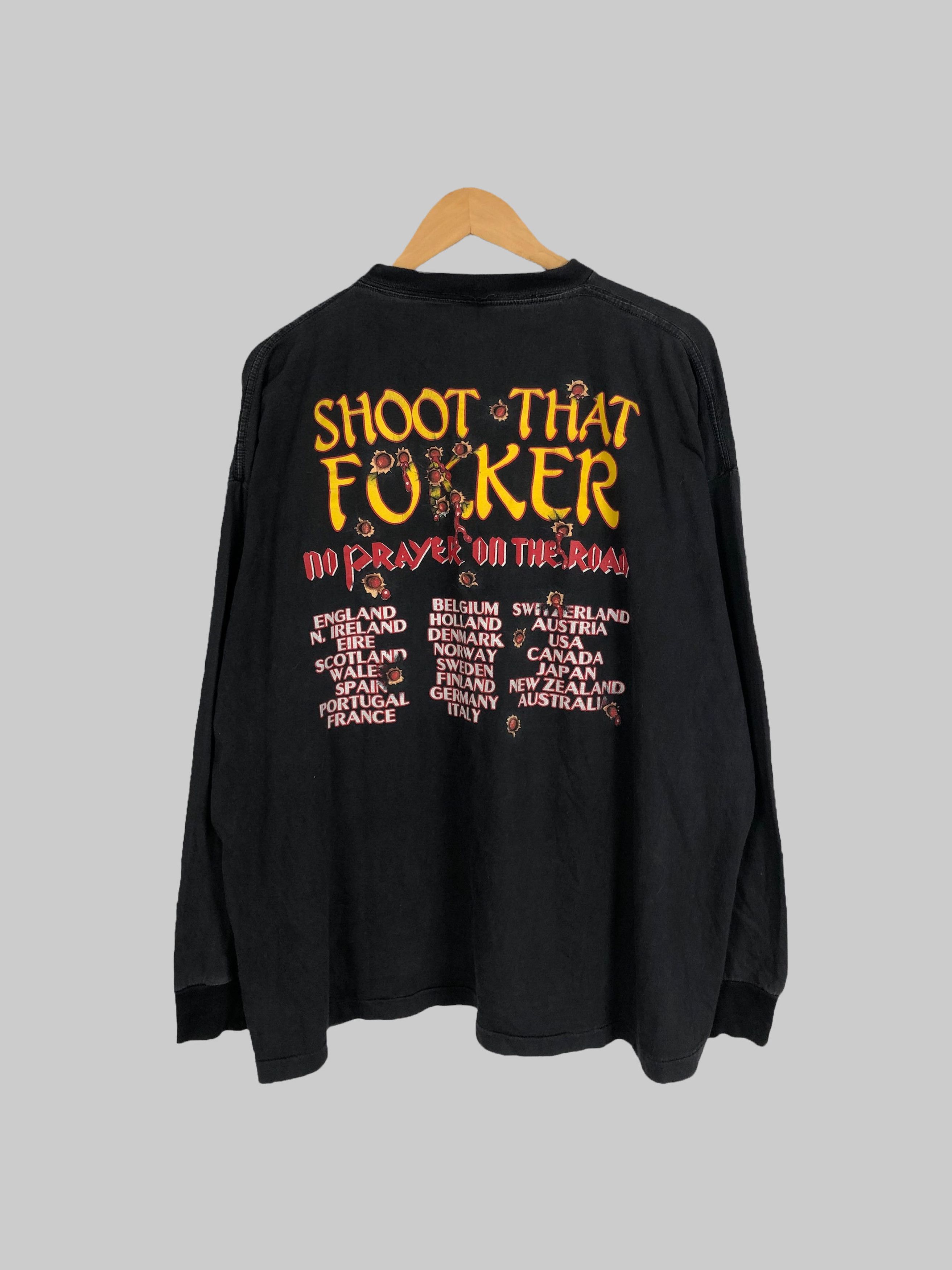 Band Tees Vintage 1990 Iron Maiden Shoot That No Prayer on the Road Size US XL / EU 56 / 4 - 2 Thumbnail