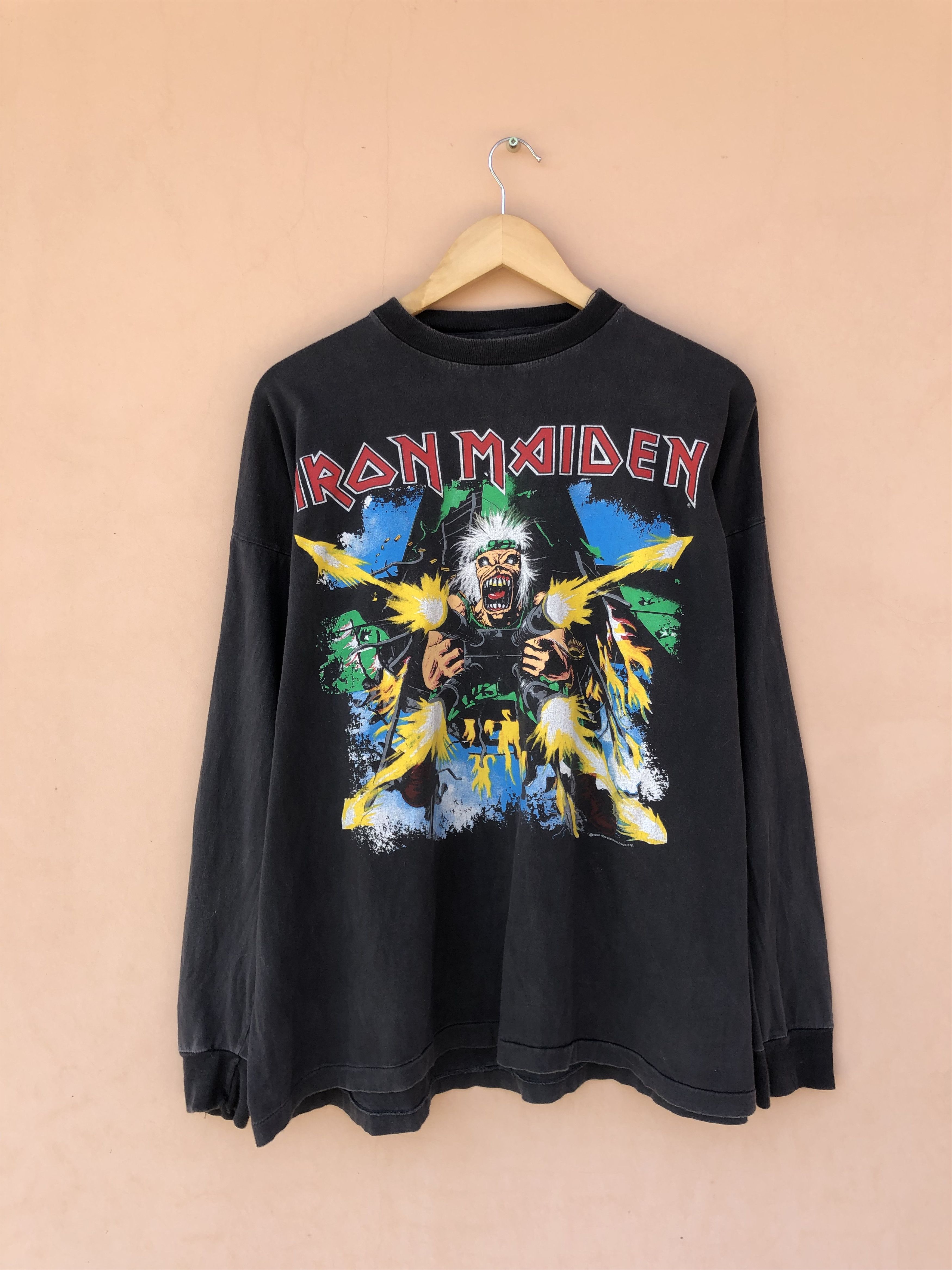 Band Tees Vintage 1990 Iron Maiden Shoot That No Prayer on the Road Size US XL / EU 56 / 4 - 3 Thumbnail