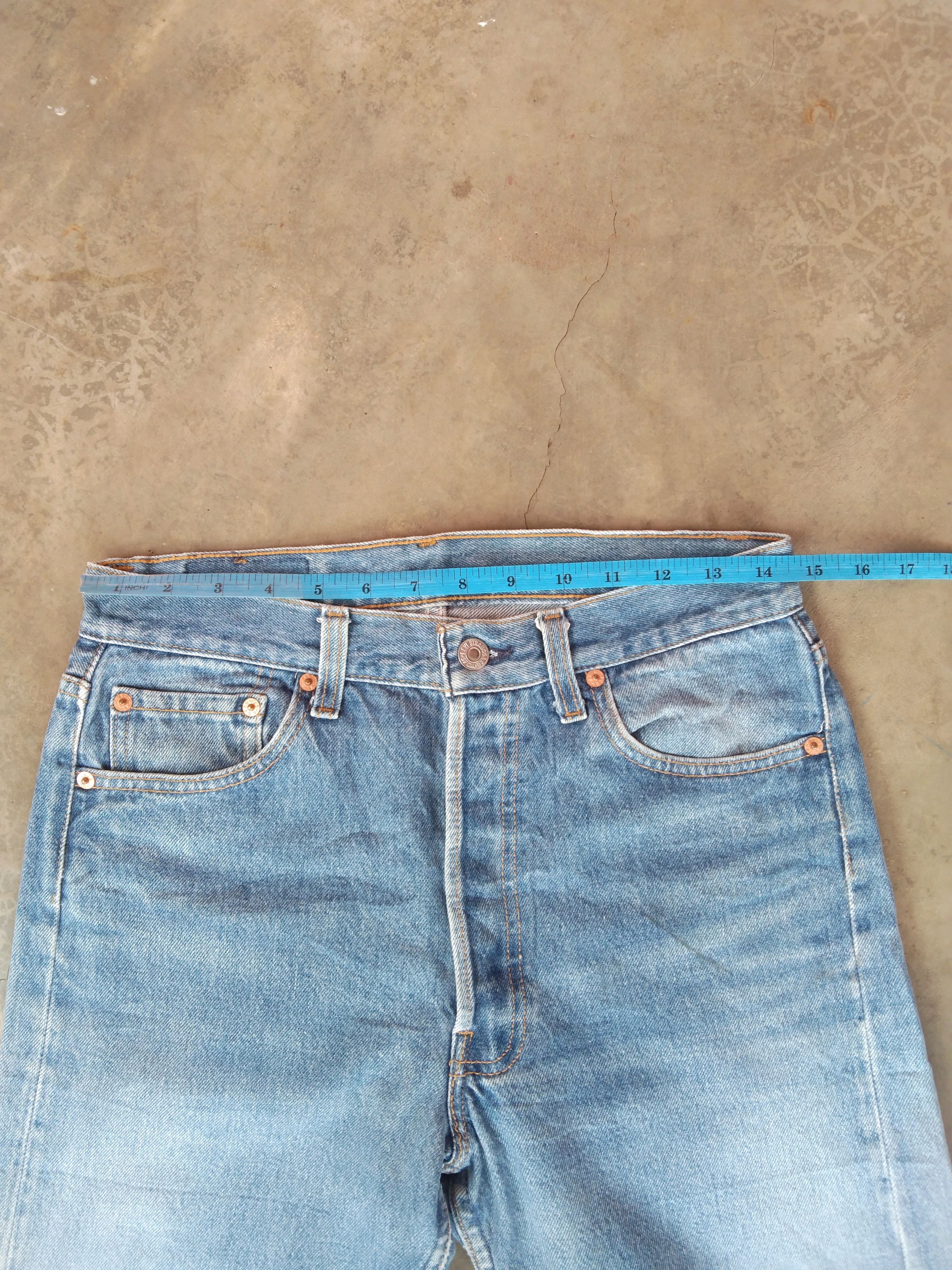 Levi's 90s Vintage Levi's 501 Made In USA Blue Wash Jeans 29x29 Size US 29 - 6 Thumbnail