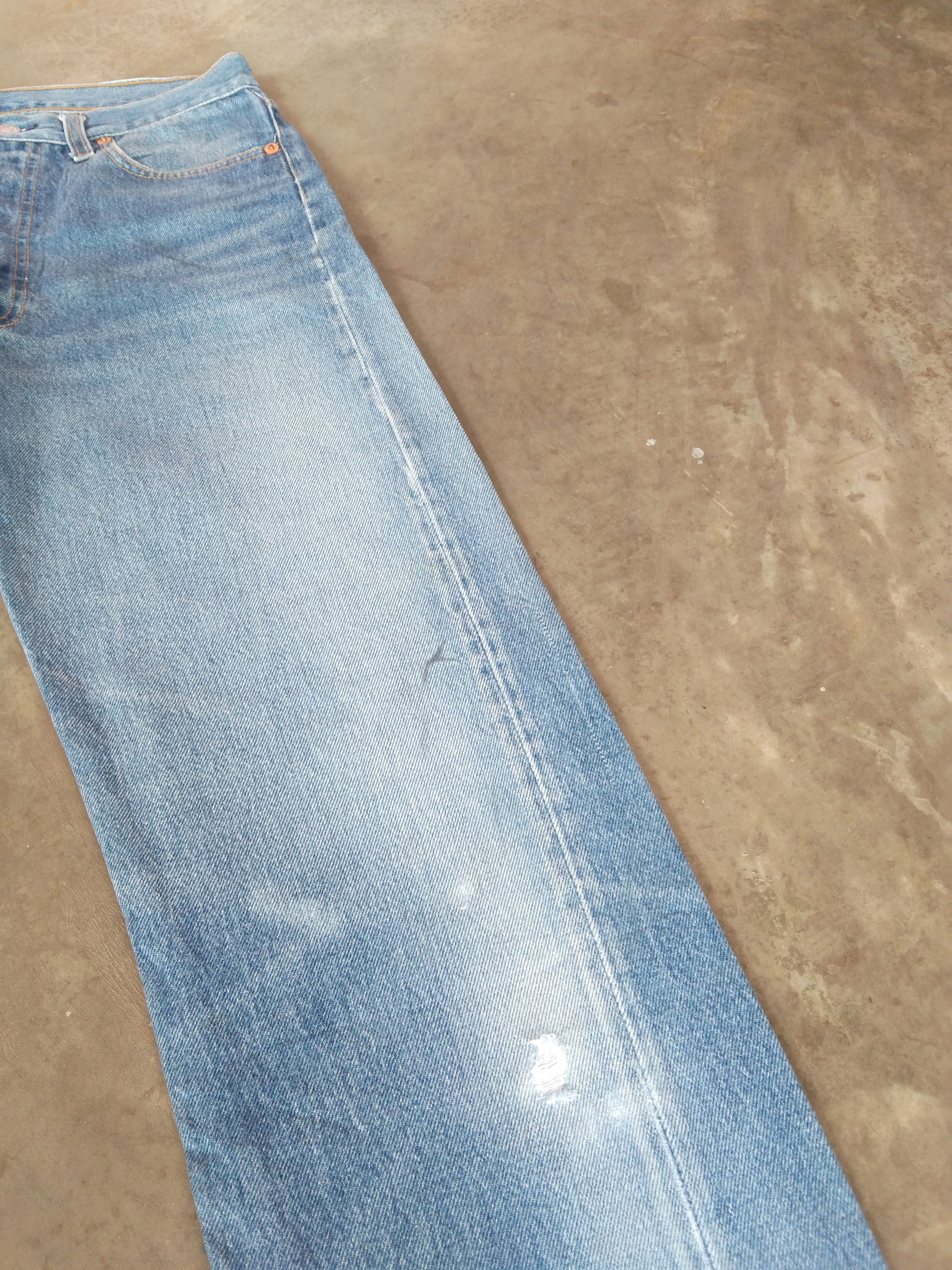 Levi's 90s Vintage Levi's 501 Made In USA Blue Wash Jeans 29x29 Size US 29 - 5 Thumbnail