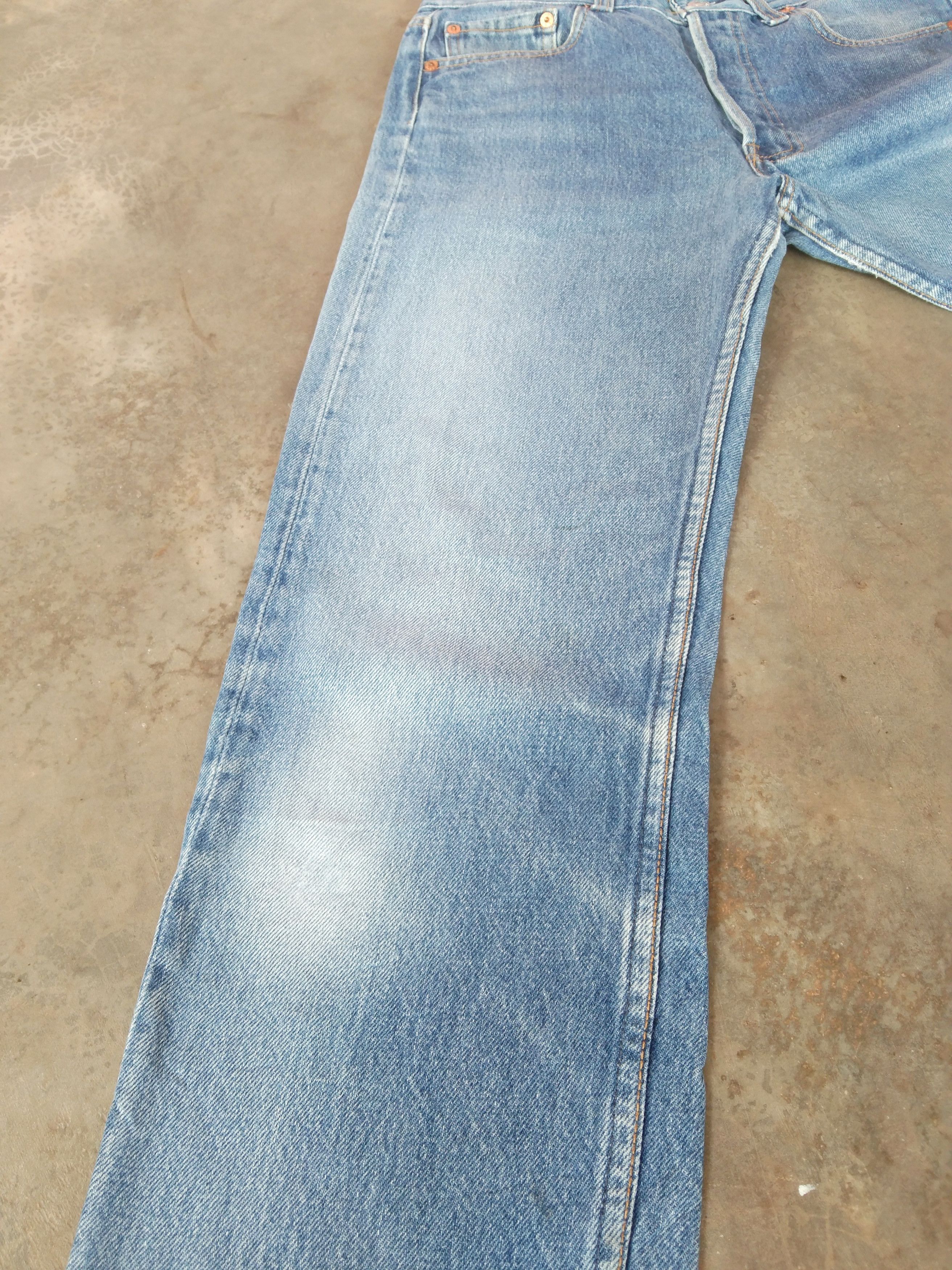 Levi's 90s Vintage Levi's 501 Made In USA Blue Wash Jeans 29x29 Size US 29 - 4 Thumbnail