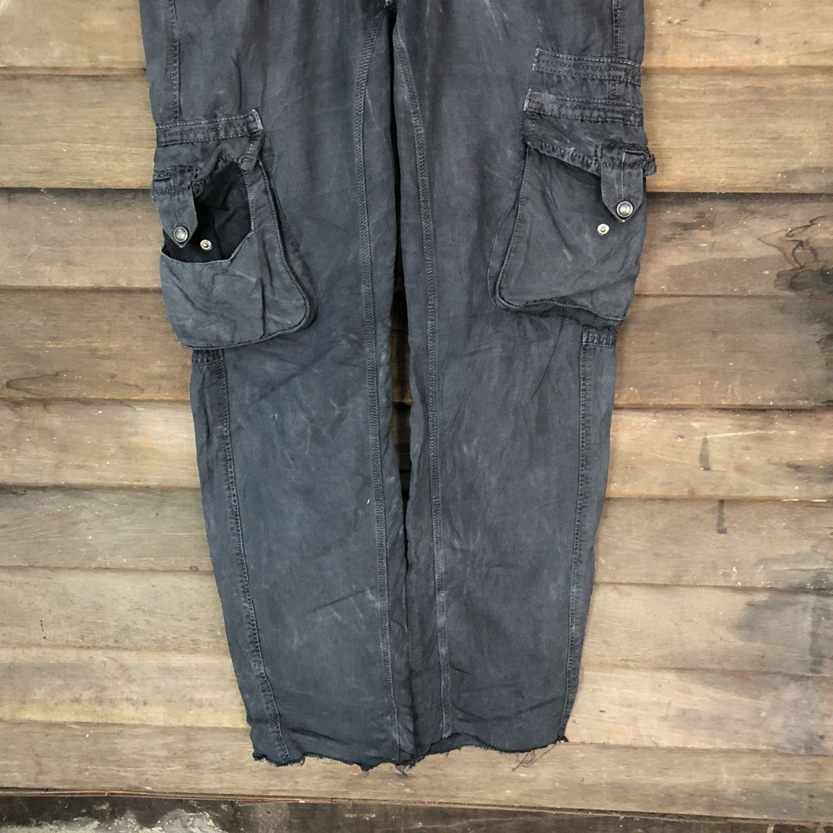 Marithe + Francois Girbaud DL Marithe Francois Girbaud faded utility Cargo Pants #7067 Size US 30 / EU 46 - 3 Thumbnail