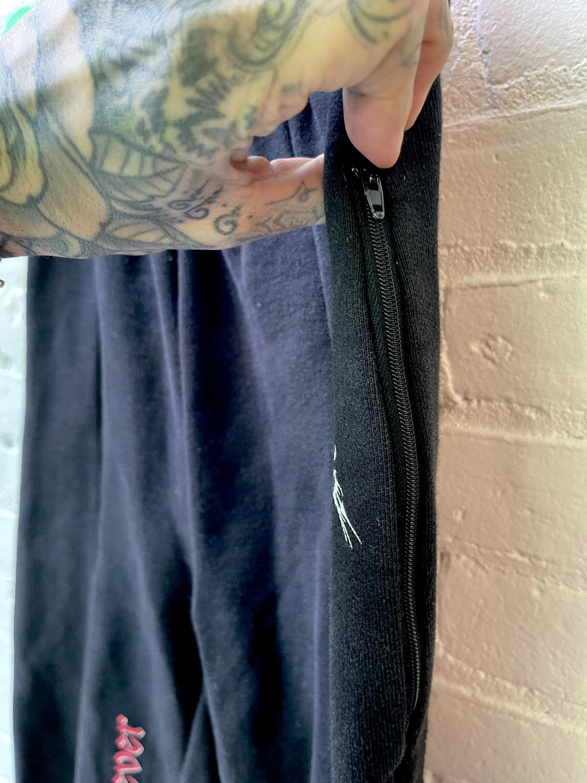 Vetements Vetements DRINK FROM ME LIVE FOREVER Sweatpants 28-30 Size US 30 / EU 46 - 4 Thumbnail