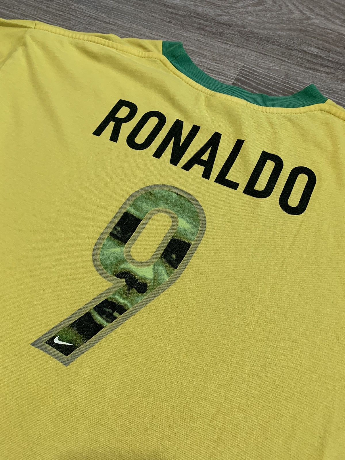 Nike × Vintage Vintage 90s Nike Ronaldo #9 Brazil Size US L / EU 52-54 / 3 - 4 Thumbnail