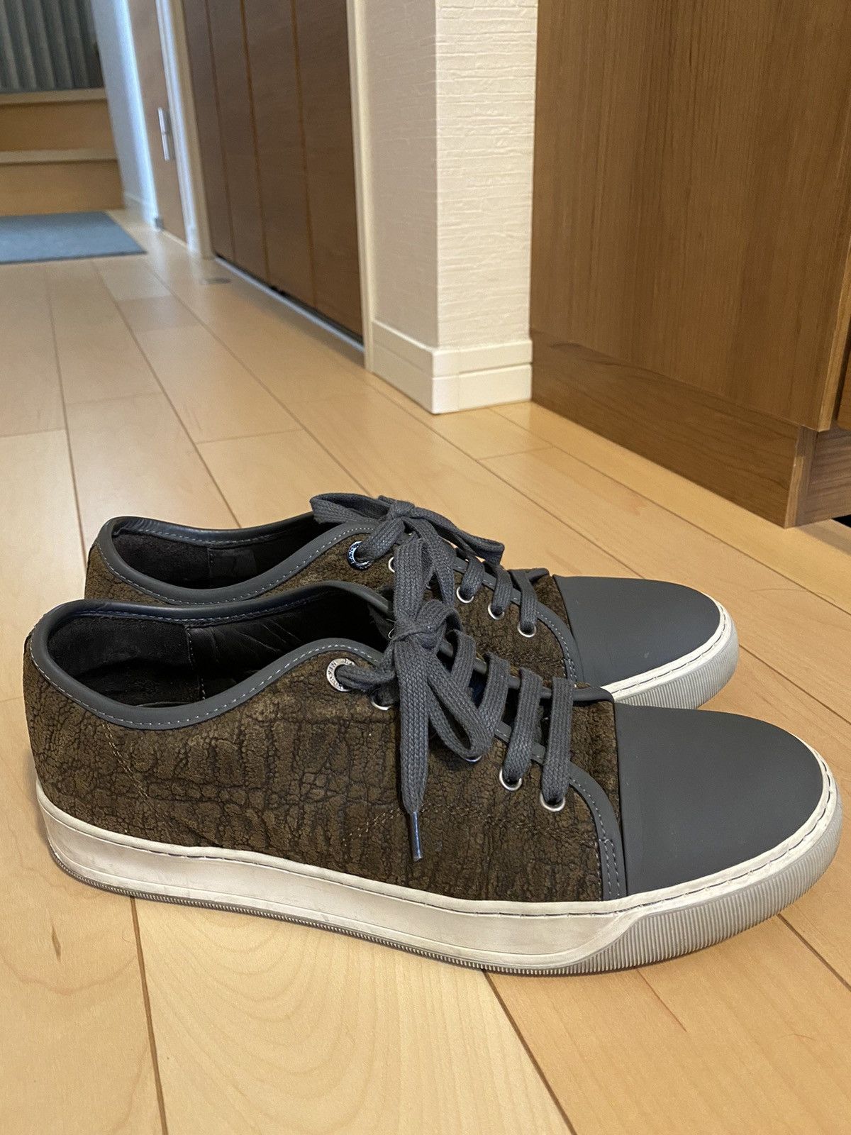 Lanvin Lanvin low top sneakers - sz. UK6/US7 Size US 7 / EU 40 - 1 Thumbnail