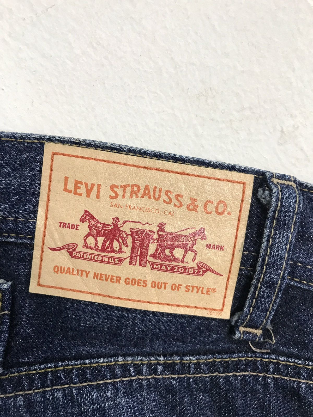 Levi's Vintage Clothing Vintage Levi’s Design Buckle Back Jeans style Size US 32 / EU 48 - 14 Thumbnail
