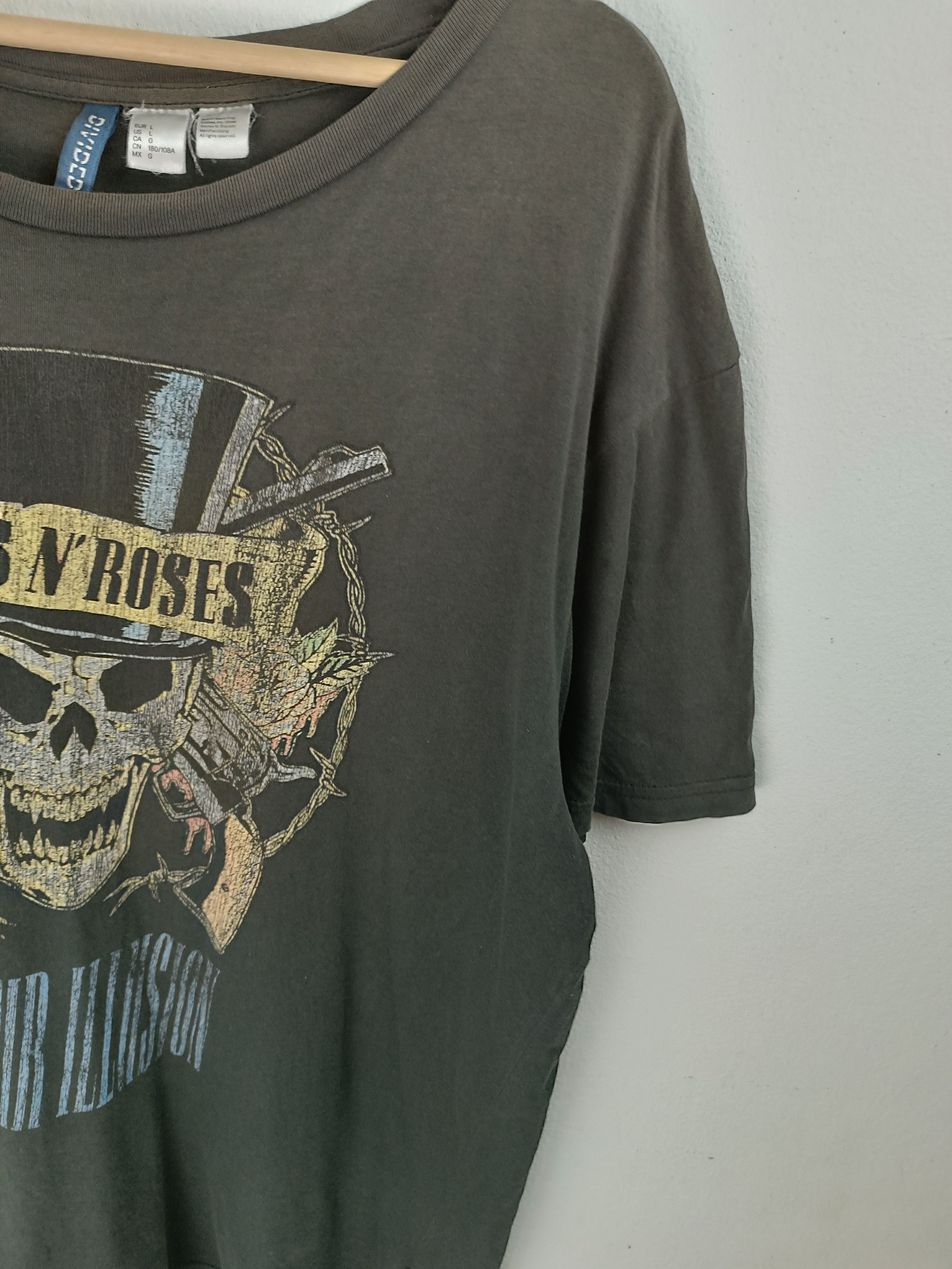 THRASHED FADED VINTAGE Guns N' Roses TOUR PUNK GOTHIC TEE
