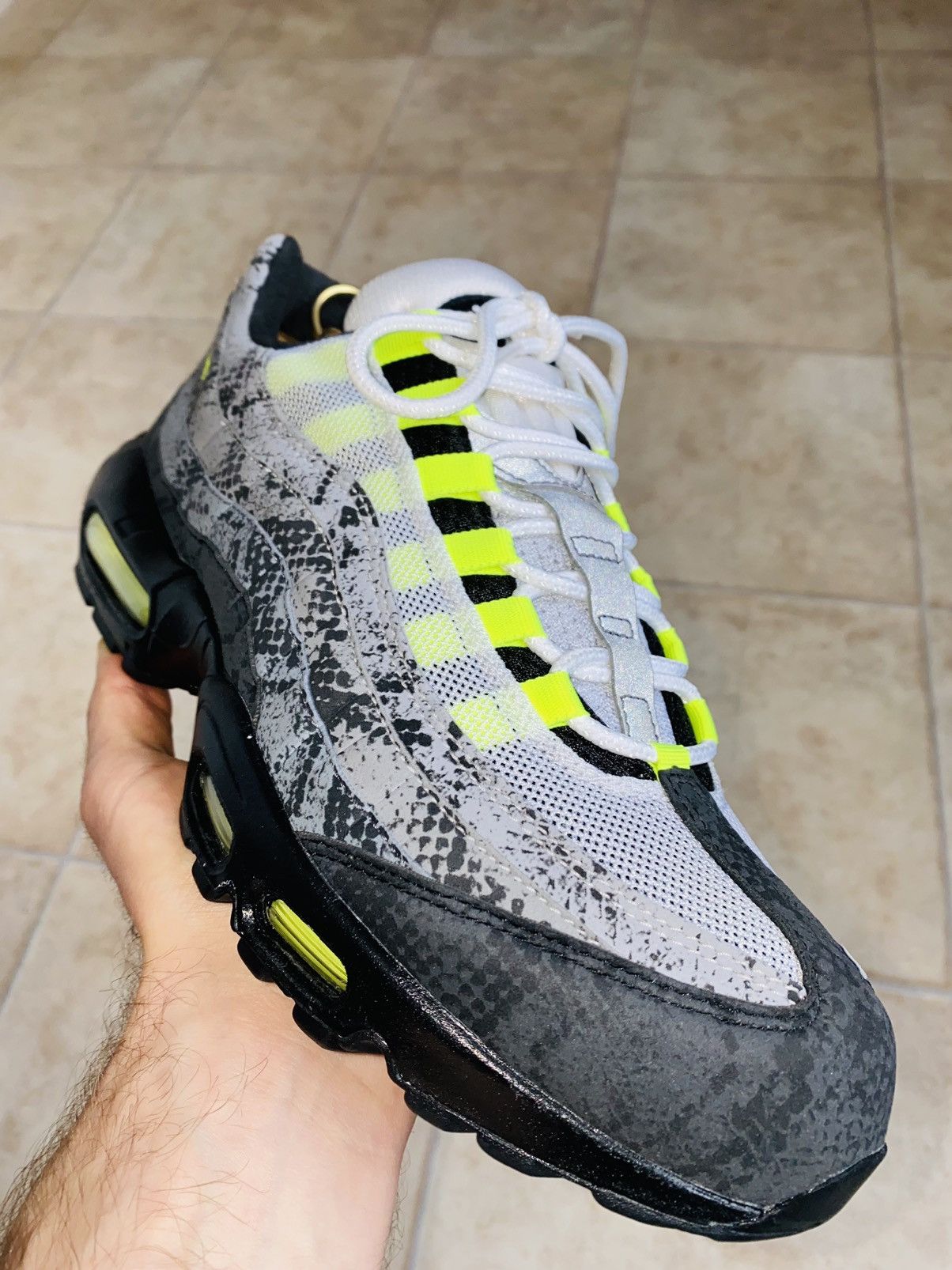Japanese Brand × Nike × atmos NikeLab Air Max 95 🆔 Snakeskin Neon Tn Size US 9.5 / EU 42-43 - 6 Thumbnail
