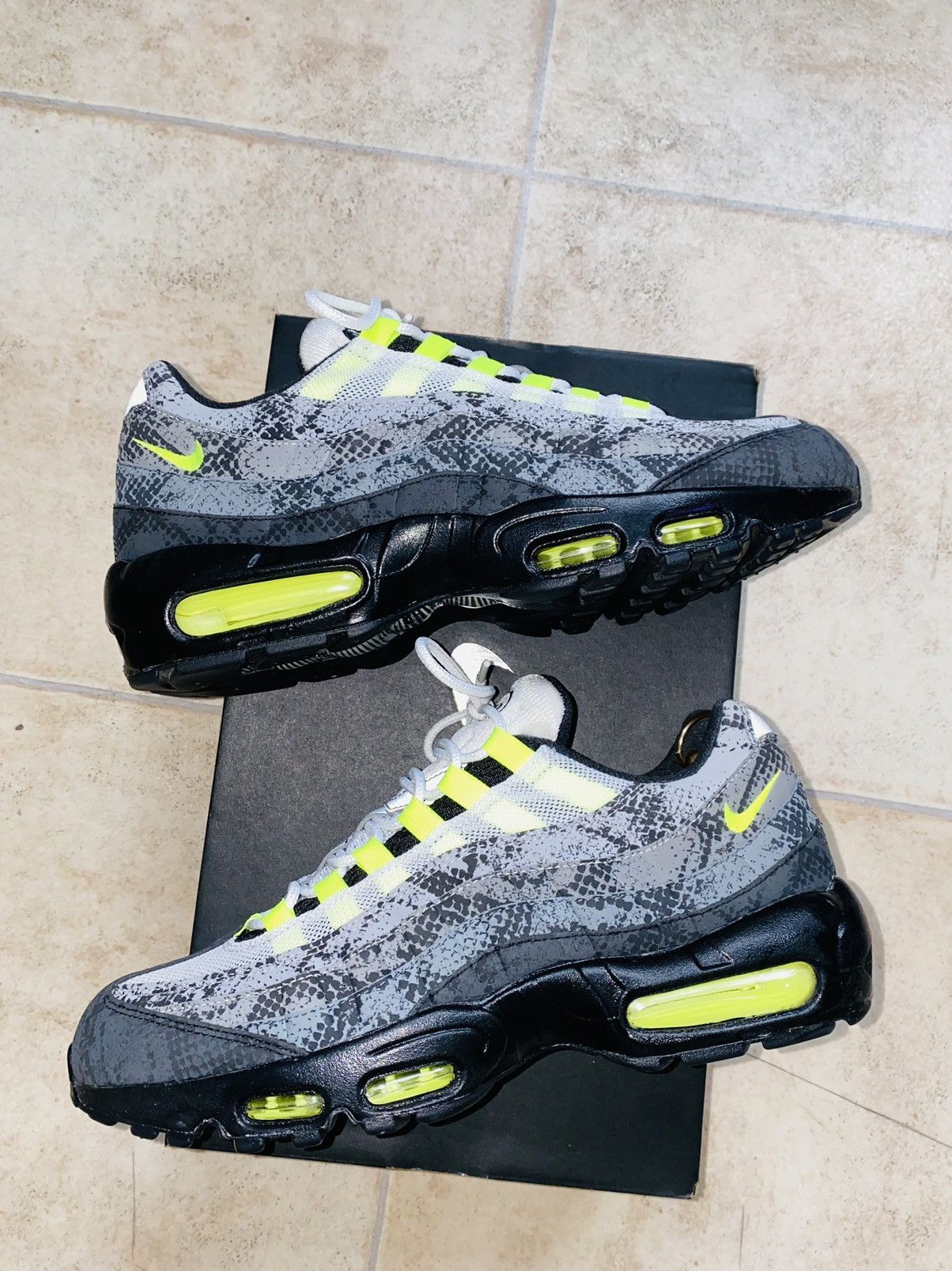 Japanese Brand × Nike × atmos NikeLab Air Max 95 🆔 Snakeskin Neon Tn Size US 9.5 / EU 42-43 - 5 Thumbnail