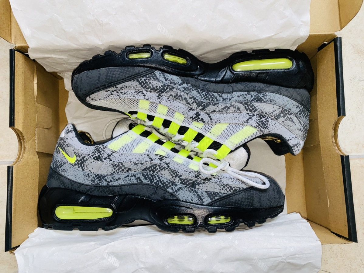 Japanese Brand × Nike × atmos NikeLab Air Max 95 🆔 Snakeskin Neon Tn Size US 9.5 / EU 42-43 - 2 Thumbnail