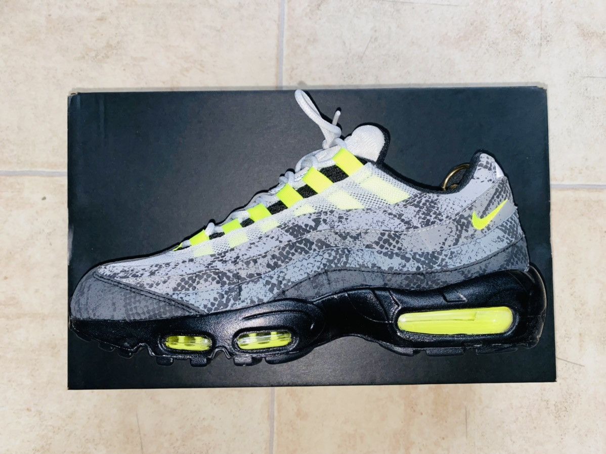 Japanese Brand × Nike × atmos NikeLab Air Max 95 🆔 Snakeskin Neon Tn Size US 9.5 / EU 42-43 - 14 Thumbnail