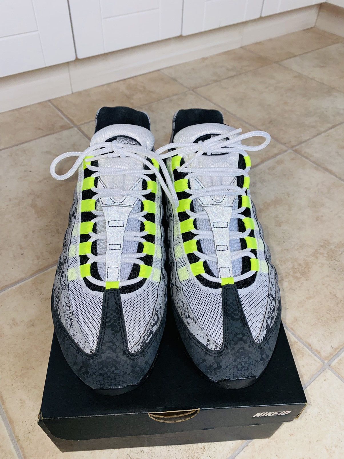 Japanese Brand × Nike × atmos NikeLab Air Max 95 🆔 Snakeskin Neon Tn Size US 9.5 / EU 42-43 - 4 Thumbnail