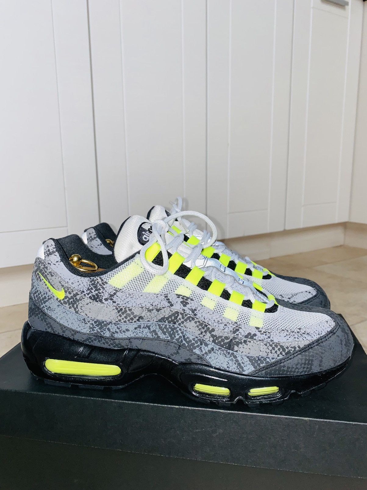 Japanese Brand × Nike × atmos NikeLab Air Max 95 🆔 Snakeskin Neon Tn Size US 9.5 / EU 42-43 - 12 Thumbnail