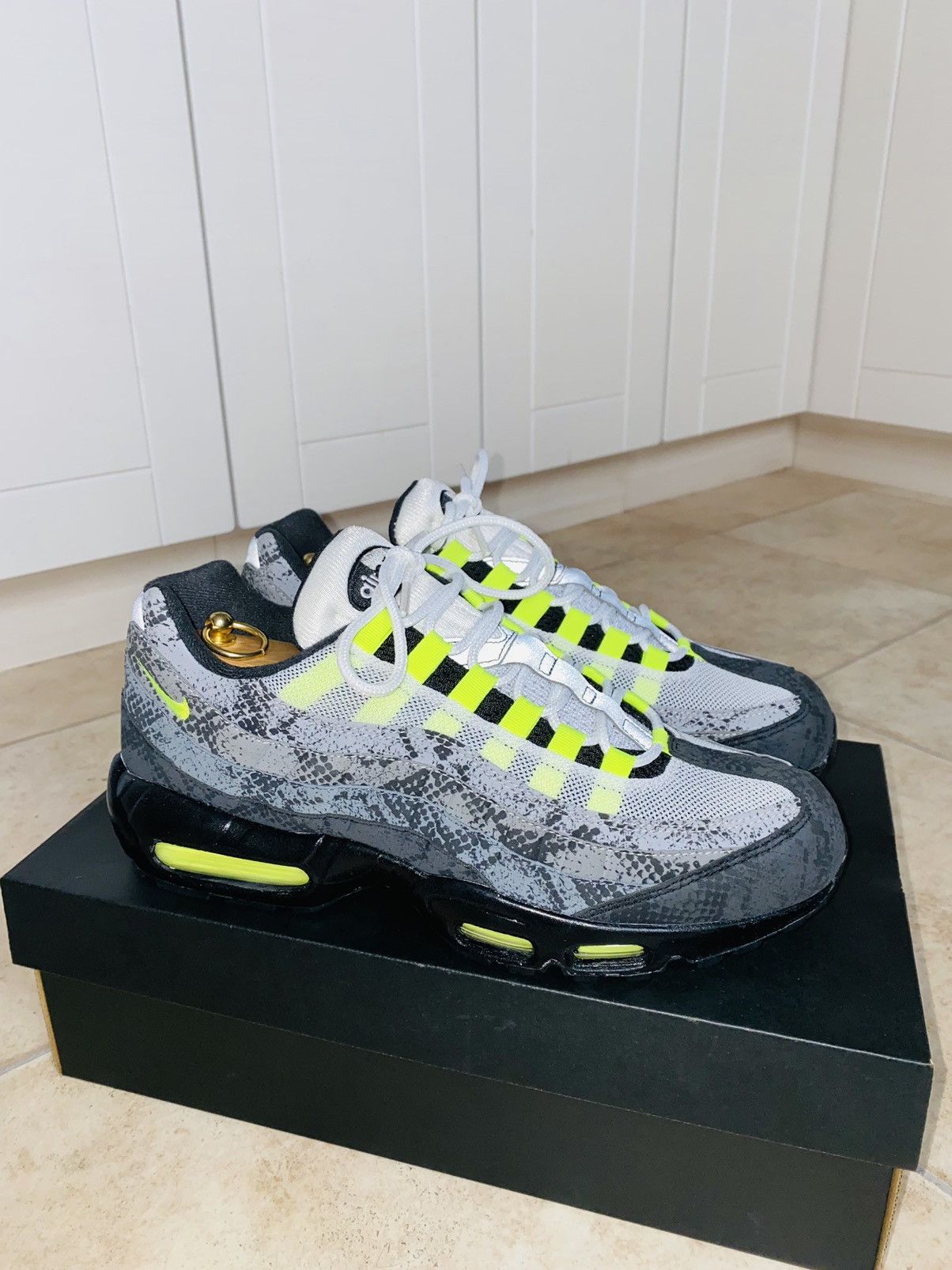 Japanese Brand × Nike × atmos NikeLab Air Max 95 🆔 Snakeskin Neon Tn Size US 9.5 / EU 42-43 - 3 Thumbnail