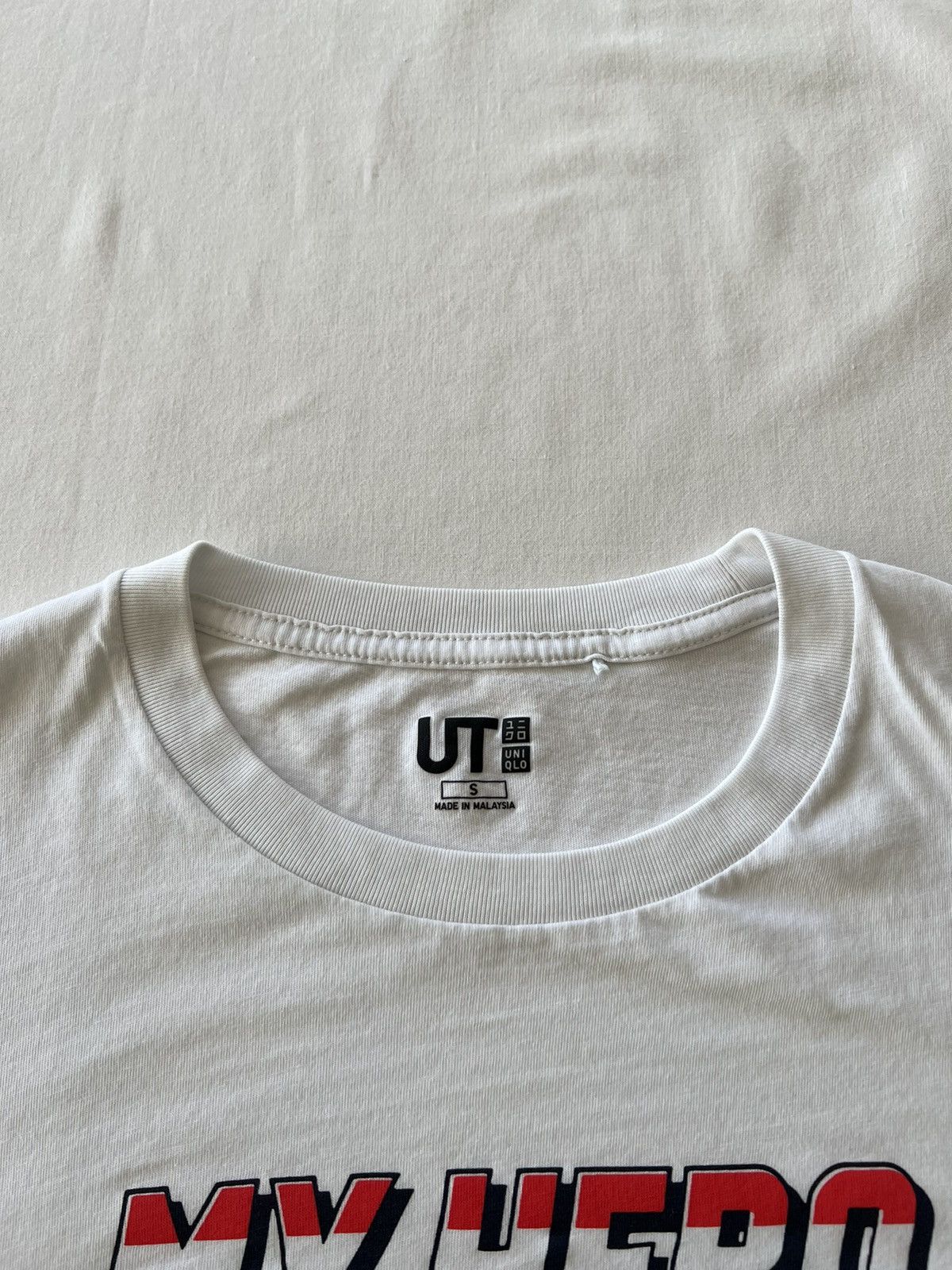 Anime Vintage My Hero Academia Uniqlo Anime White Tee Size US S / EU 44-46 / 1 - 5 Thumbnail