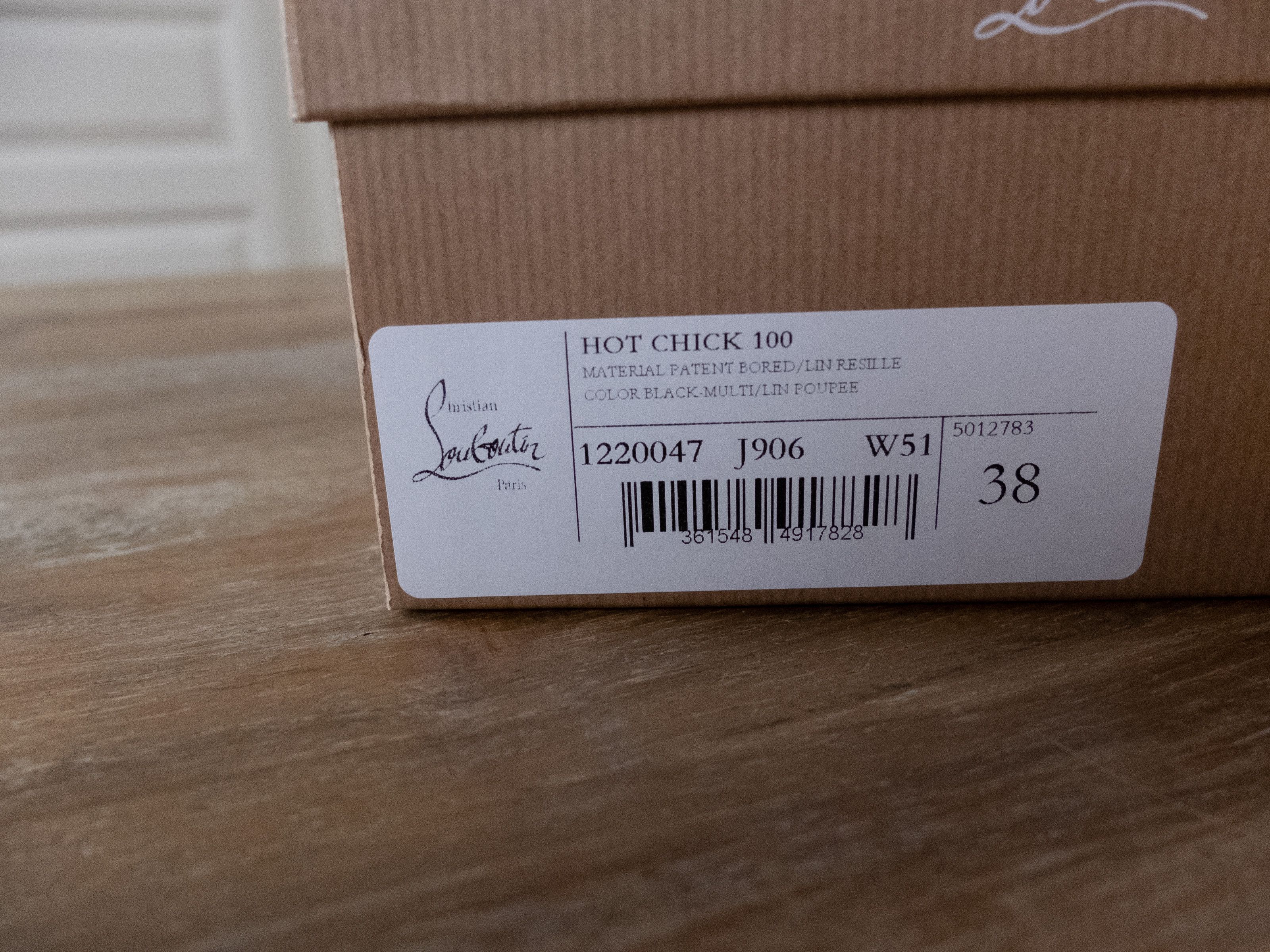 Christian Louboutin CHRISTIAN LOUBOUTIN Hot Chick black patent leather pumps 38 Size US 8 / IT 38 - 10 Thumbnail
