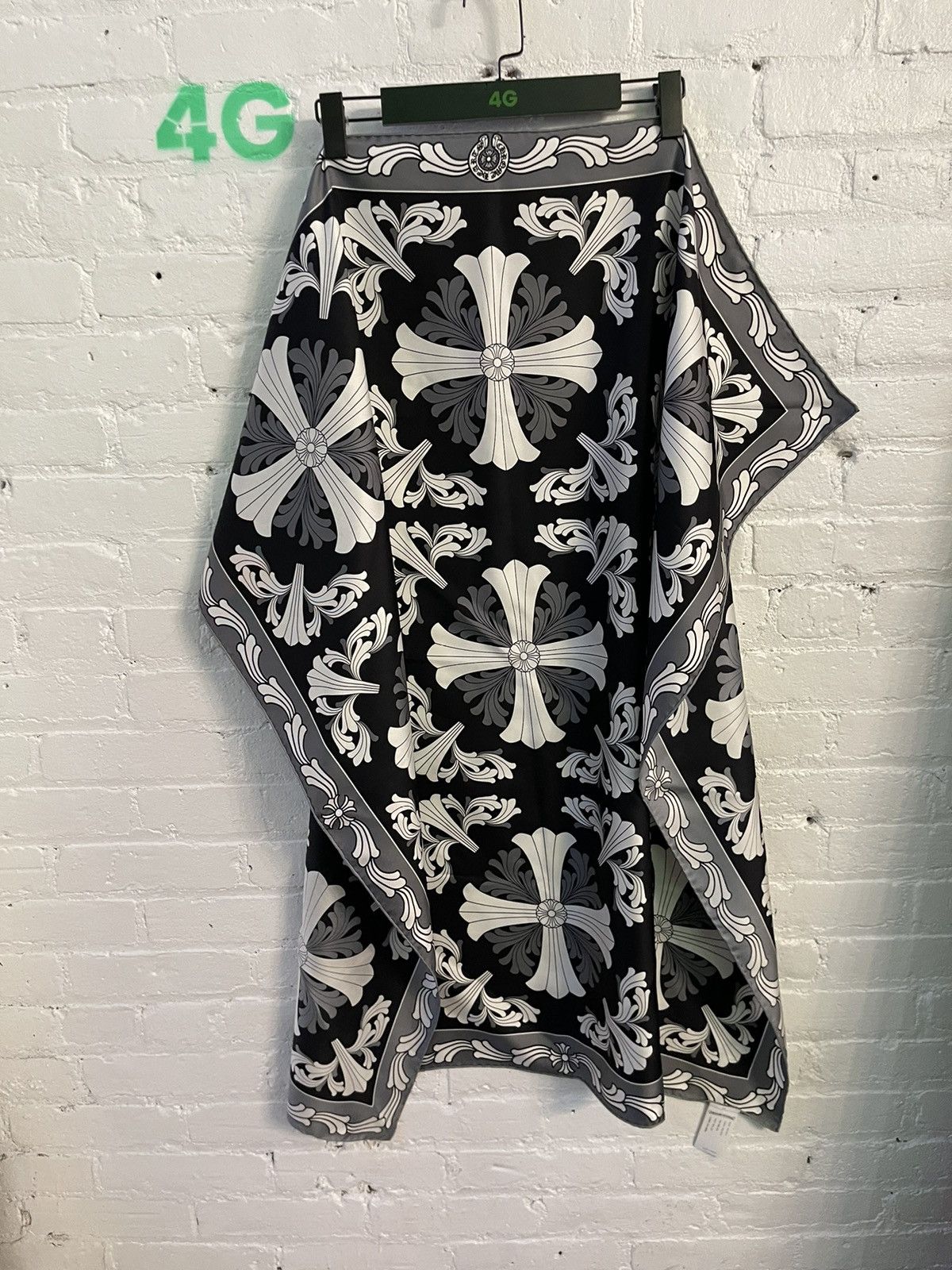 Chrome Hearts Chrome Hearts NEW LARGE SILK SCARF VAIL 4Gseller Size ONE SIZE - 6 Thumbnail
