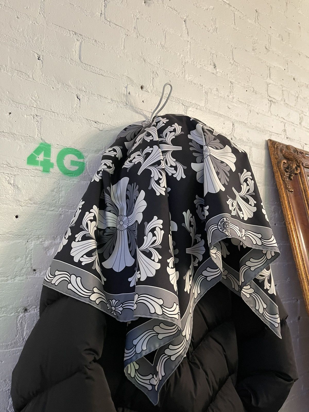 Chrome Hearts NEW LARGE SILK SCARF VAIL 4Gseller