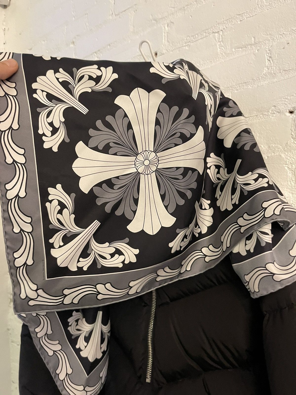Chrome Hearts Chrome Hearts NEW LARGE SILK SCARF VAIL 4Gseller Size ONE SIZE - 10 Thumbnail