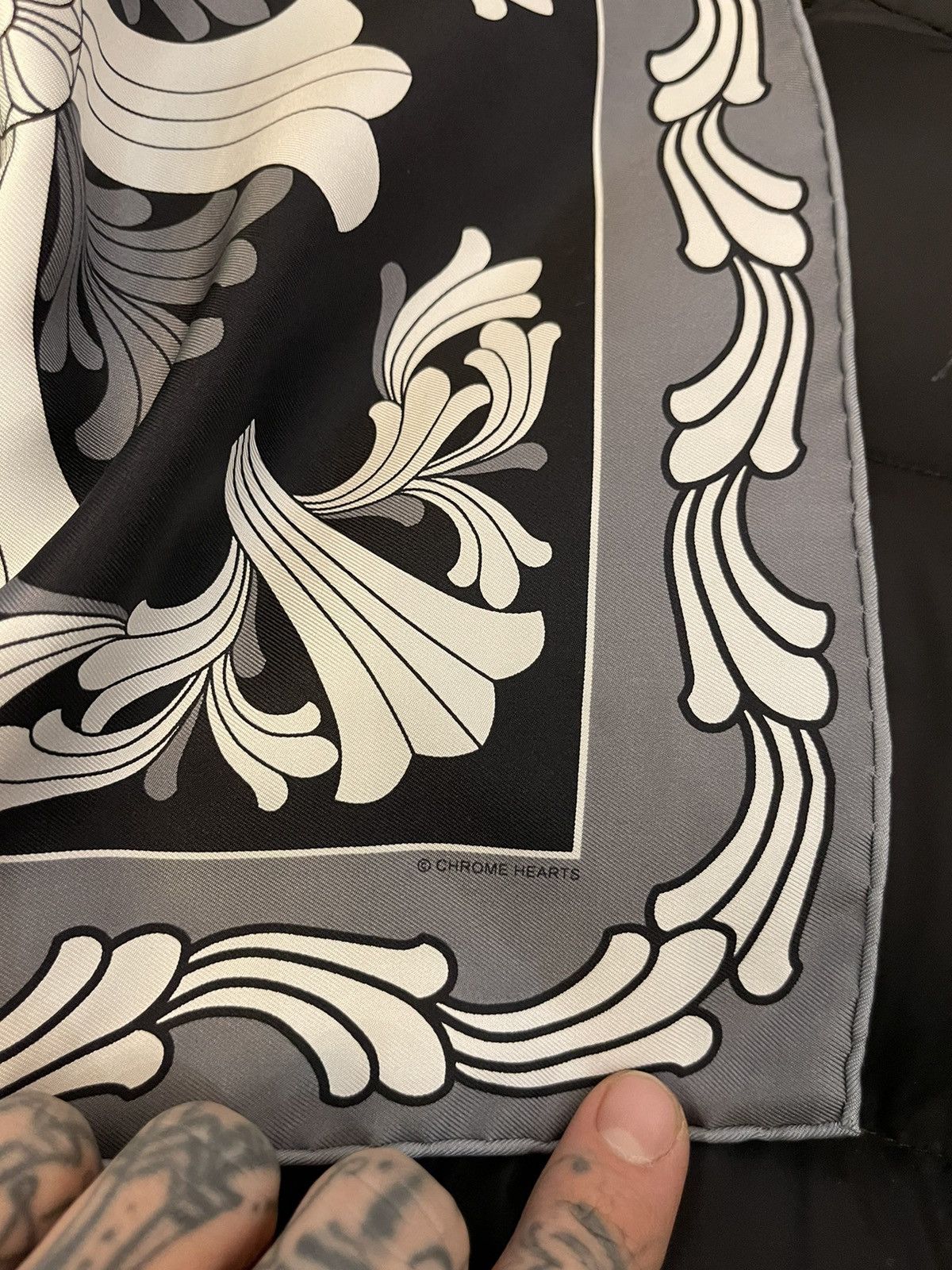 Chrome Hearts Chrome Hearts NEW LARGE SILK SCARF VAIL 4Gseller Size ONE SIZE - 16 Thumbnail