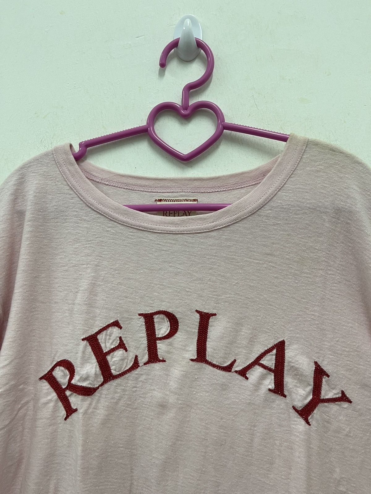 Replay Rare Vintage REPLAY Spell Out Embroidered Tee Size US L / EU 52-54 / 3 - 2 Thumbnail