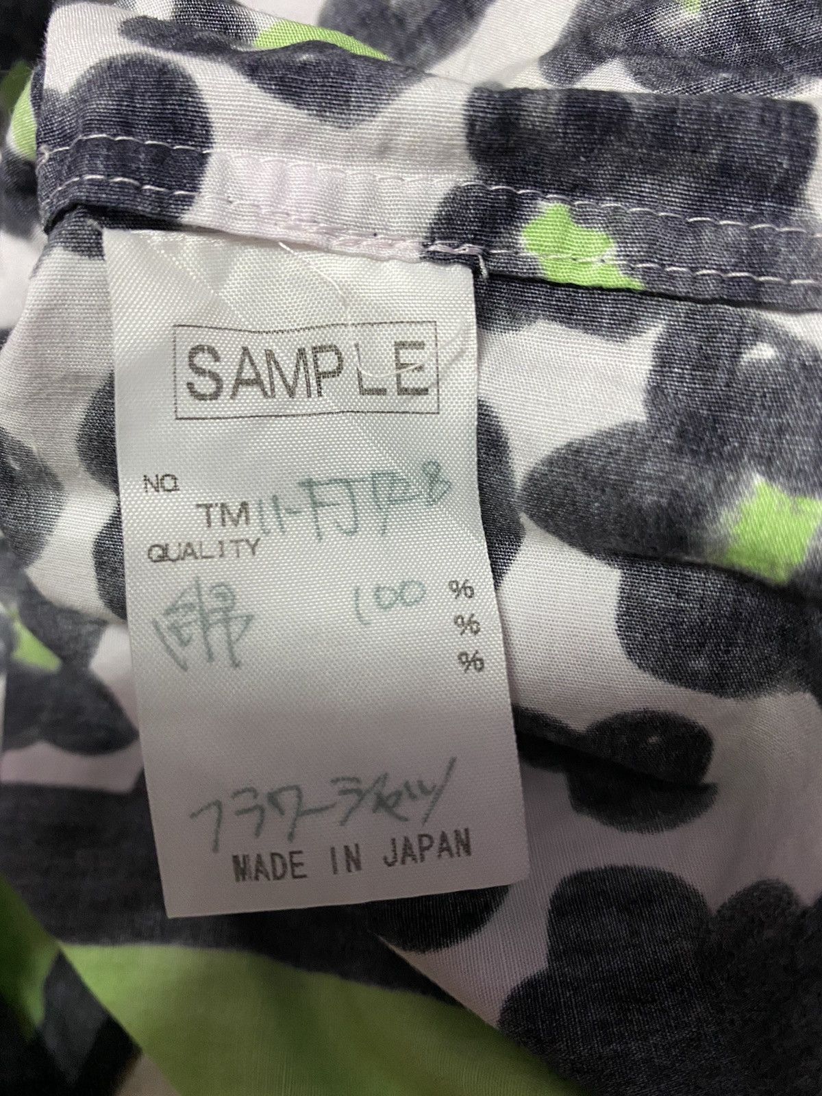Issey Miyake × Tsumori Chisato RARE! Black flower SAMPLE shirt Size US S / EU 44-46 / 1 - 7 Thumbnail
