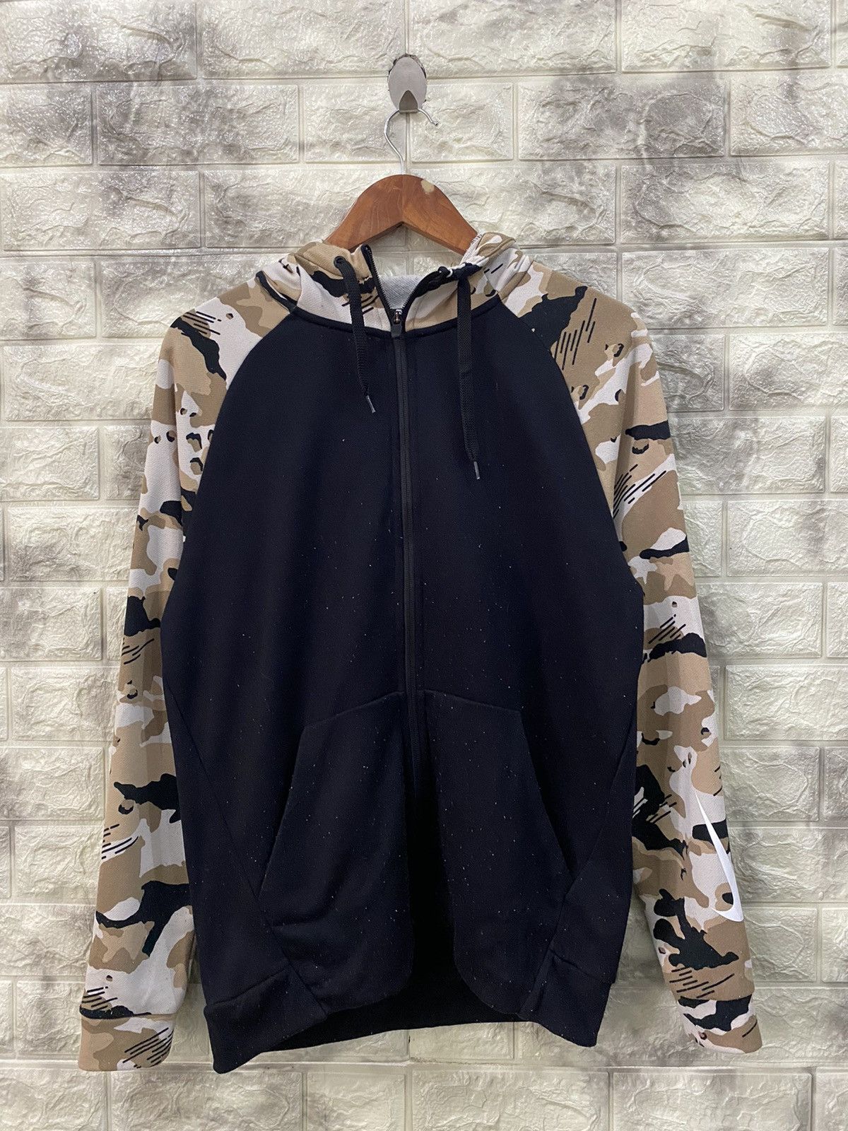Nike Nike Camo Hoodies Size US M / EU 48-50 / 2 - 3 Thumbnail