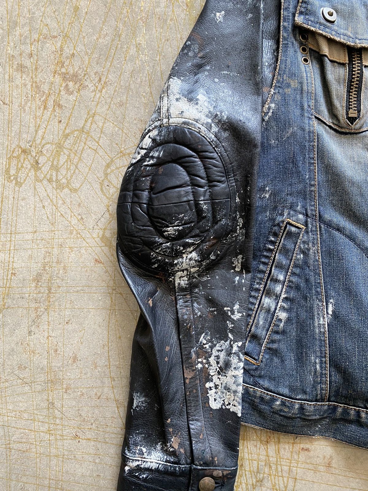 Le Grande Bleu (L.G.B.) Vtg L.G.B Bondage leather hybrid removable paint Size US M / EU 48-50 / 2 - 8 Thumbnail