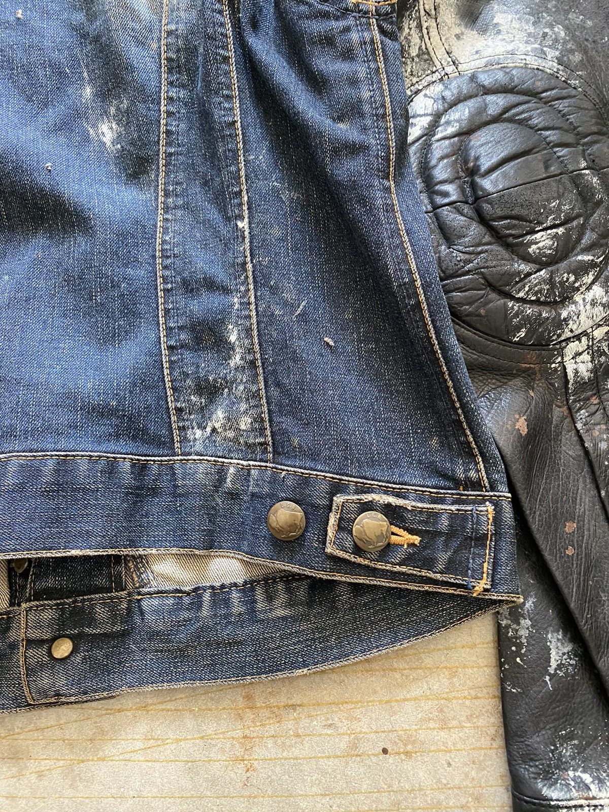 Le Grande Bleu (L.G.B.) Vtg L.G.B Bondage leather hybrid removable paint Size US M / EU 48-50 / 2 - 19 Thumbnail