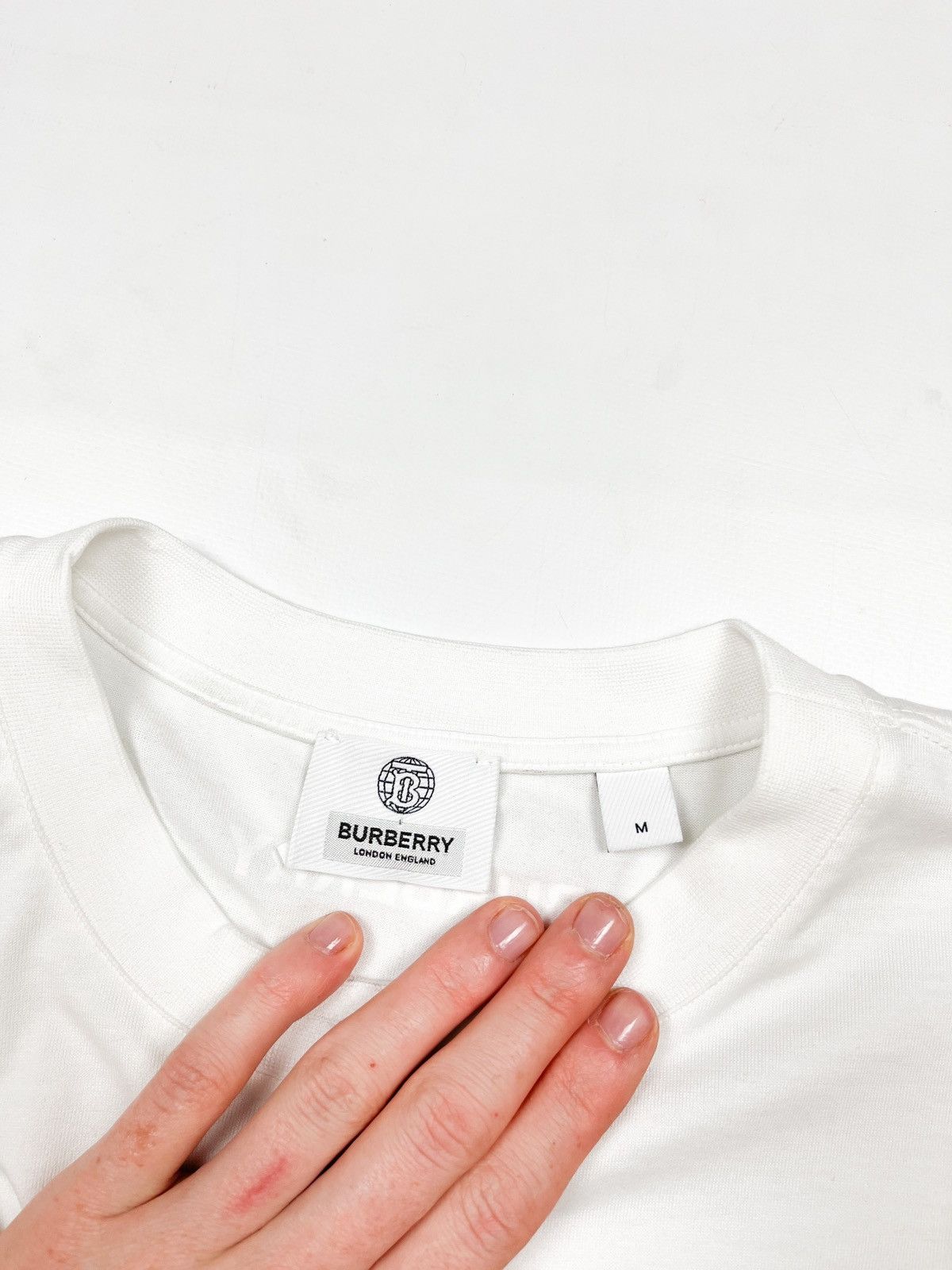Burberry Burberry love tshirt white M Size US M / EU 48-50 / 2 - 4 Thumbnail