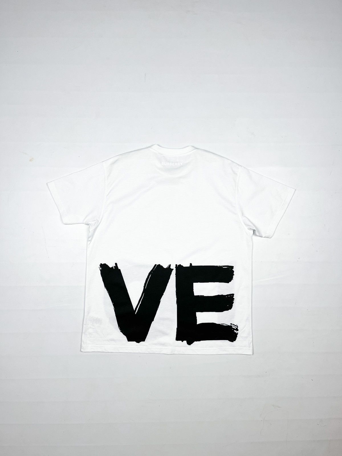 Burberry Burberry love tshirt white M Size US M / EU 48-50 / 2 - 2 Thumbnail