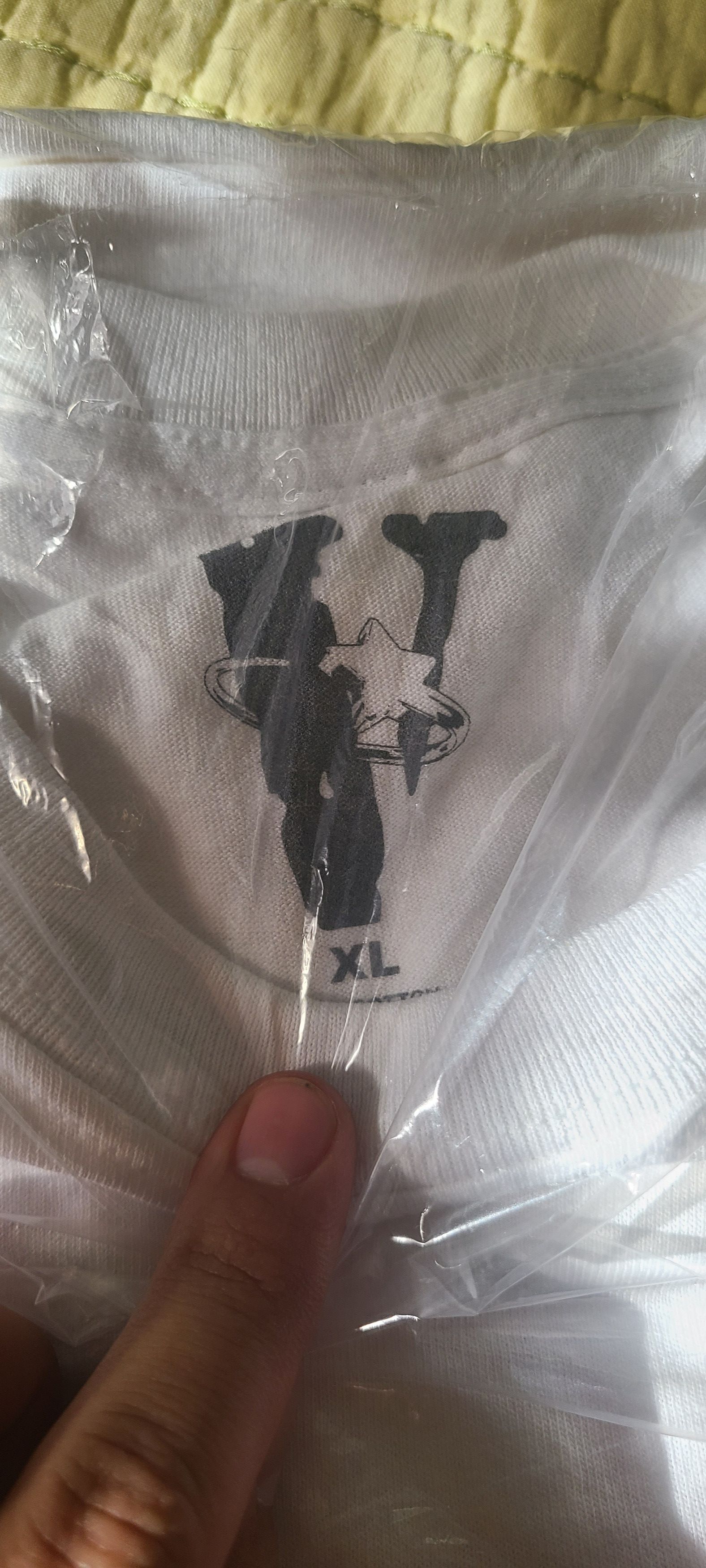 Vlone VLONE X POP SMOKE STOP SNITCHING RED T-SHIRT Size US XL / EU 56 / 4 - 4 Thumbnail