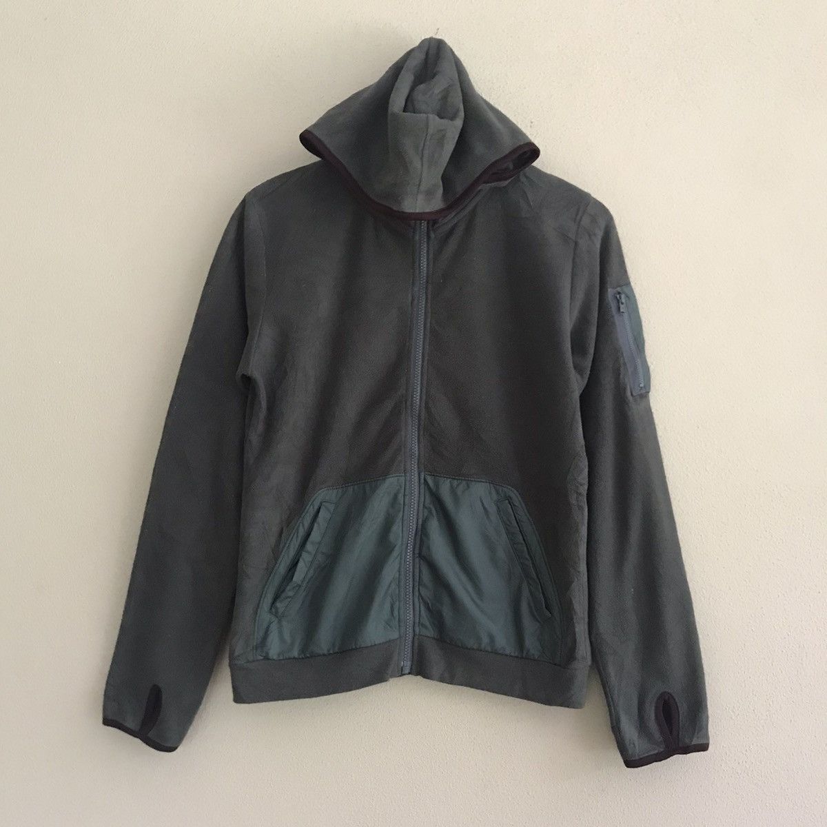Japanese Brand Uniqlo Undercover fleece hoodie Size US M / EU 48-50 / 2 - 1 Thumbnail