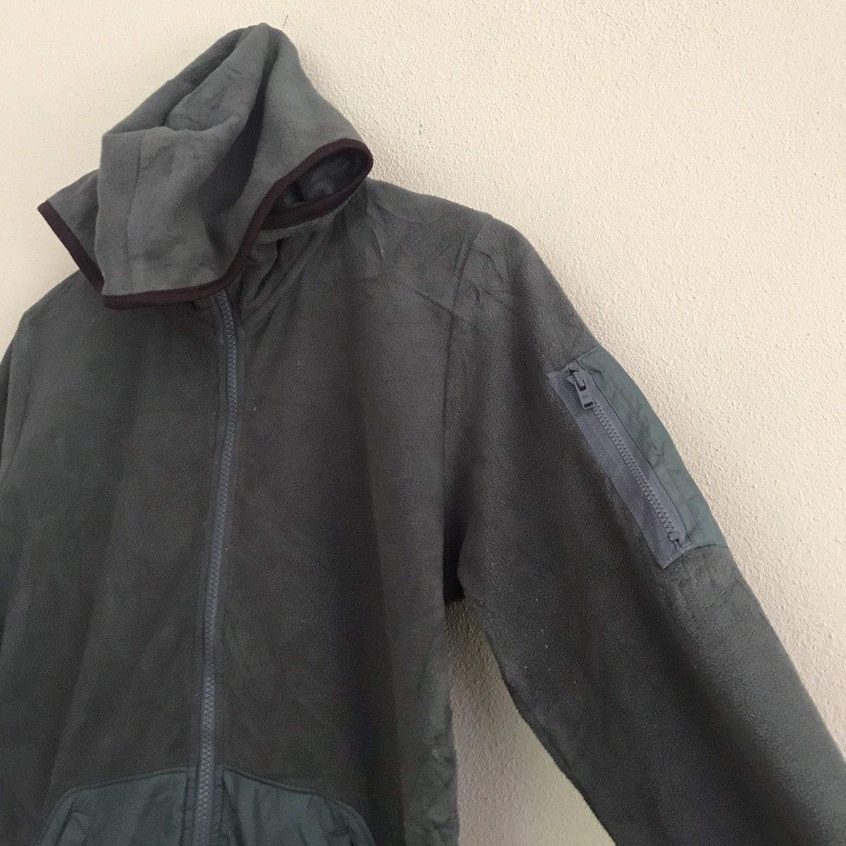 Japanese Brand Uniqlo Undercover fleece hoodie Size US M / EU 48-50 / 2 - 8 Thumbnail